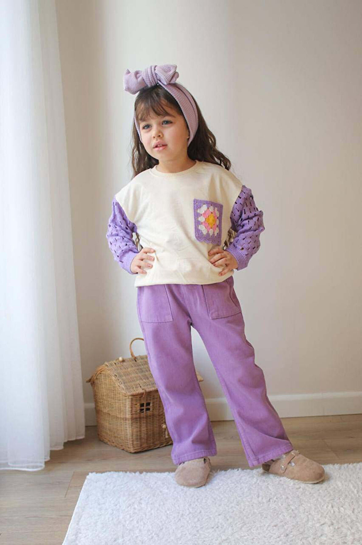 KIZ ÇOCUK KOL TRİKO MODELLİ PUNCH İŞLEMELİ GABARDİN PANTOLONLU 2Lİ TAKIM