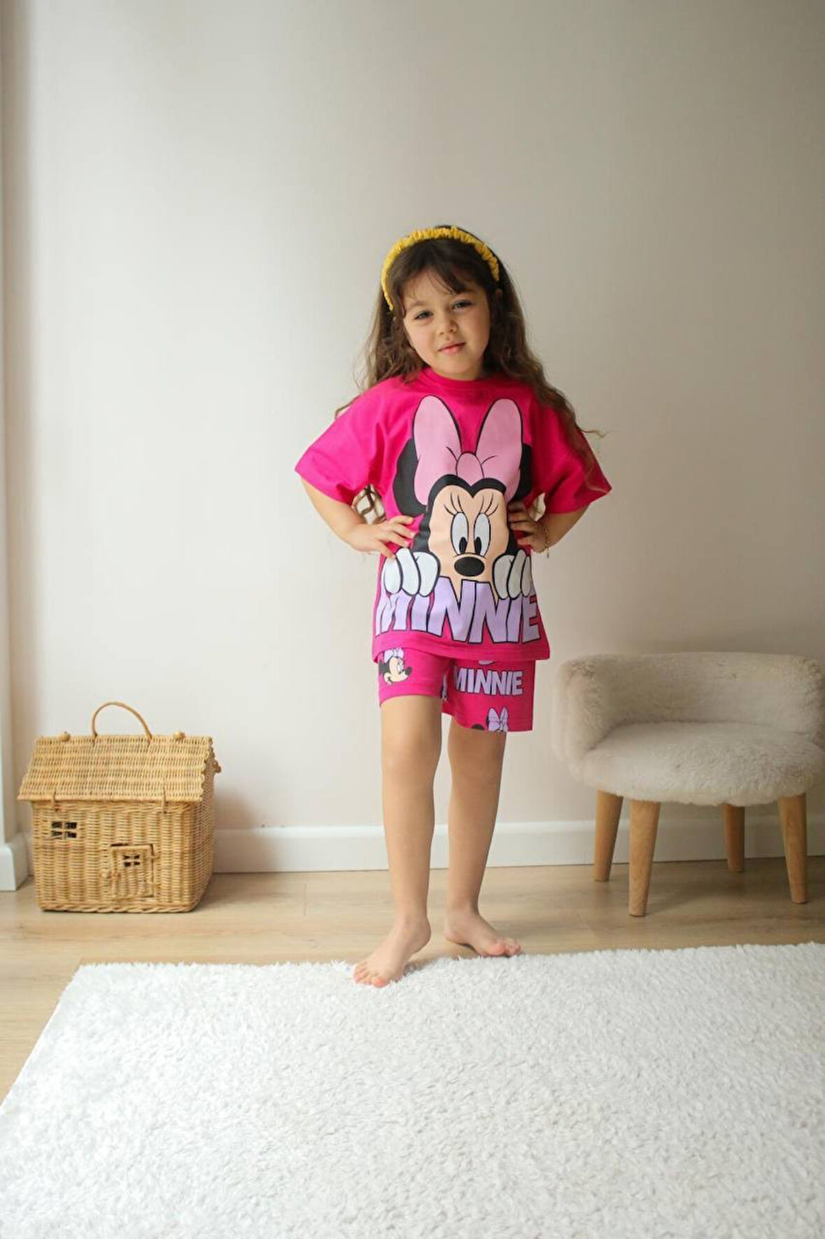 KIZ ÇOCUK KARAKTER MODELLİ BASKILI ŞORTLU PAMUK TAKIM