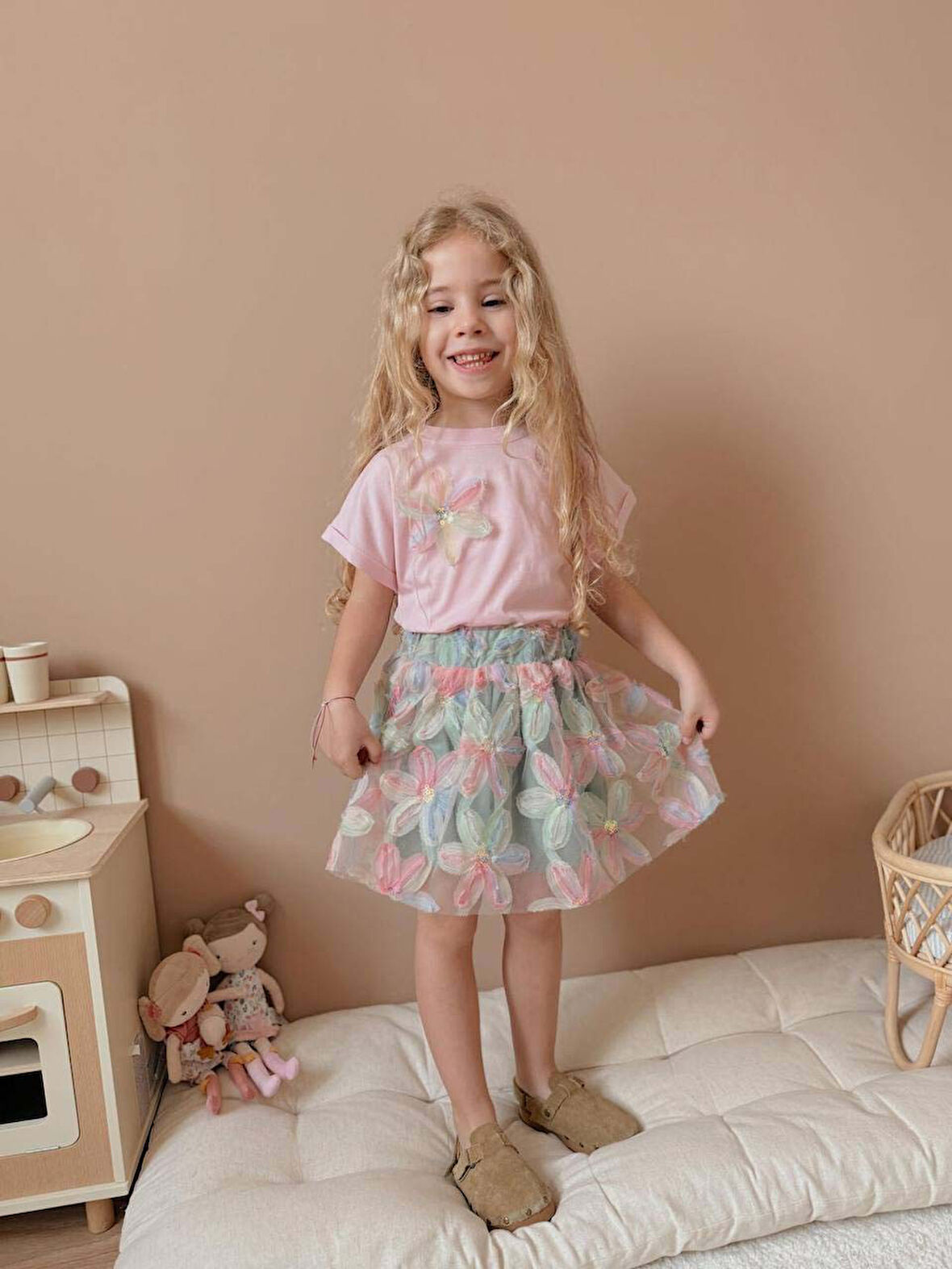 KIZ ÇOCUK KISA KOL ÇİÇEK DESENLİ BAYRAMLIK TAKIM