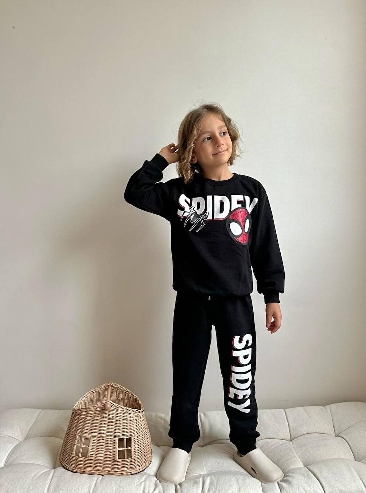 ERKEK ÇOCUK SPİDERMAN BASKILI 3 İPLİK ŞARDONLU EŞOFMAN TAKIMI