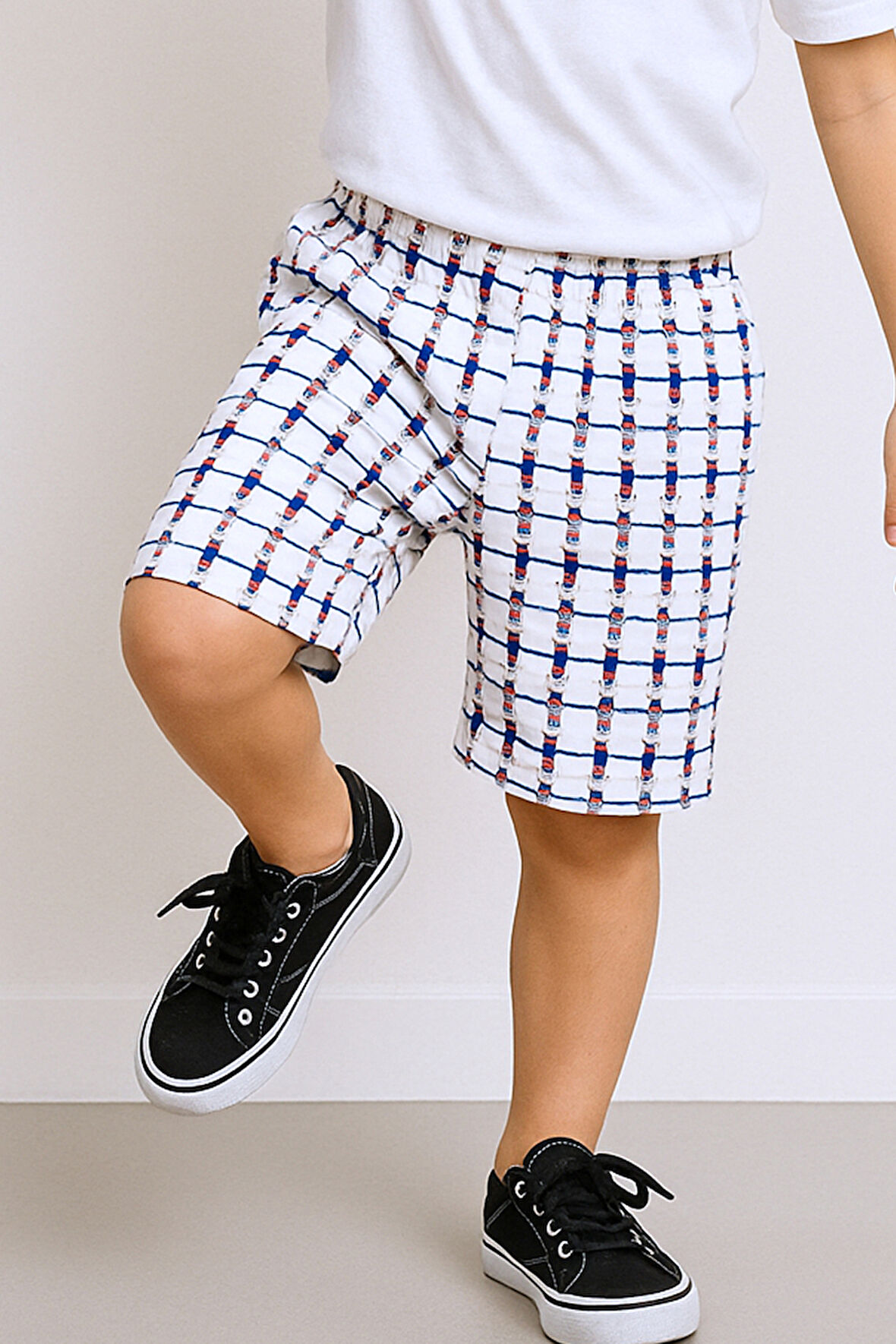 ERKEK ÇOCUK ŞORT CEPLİ RENKLİ BASKILI D3