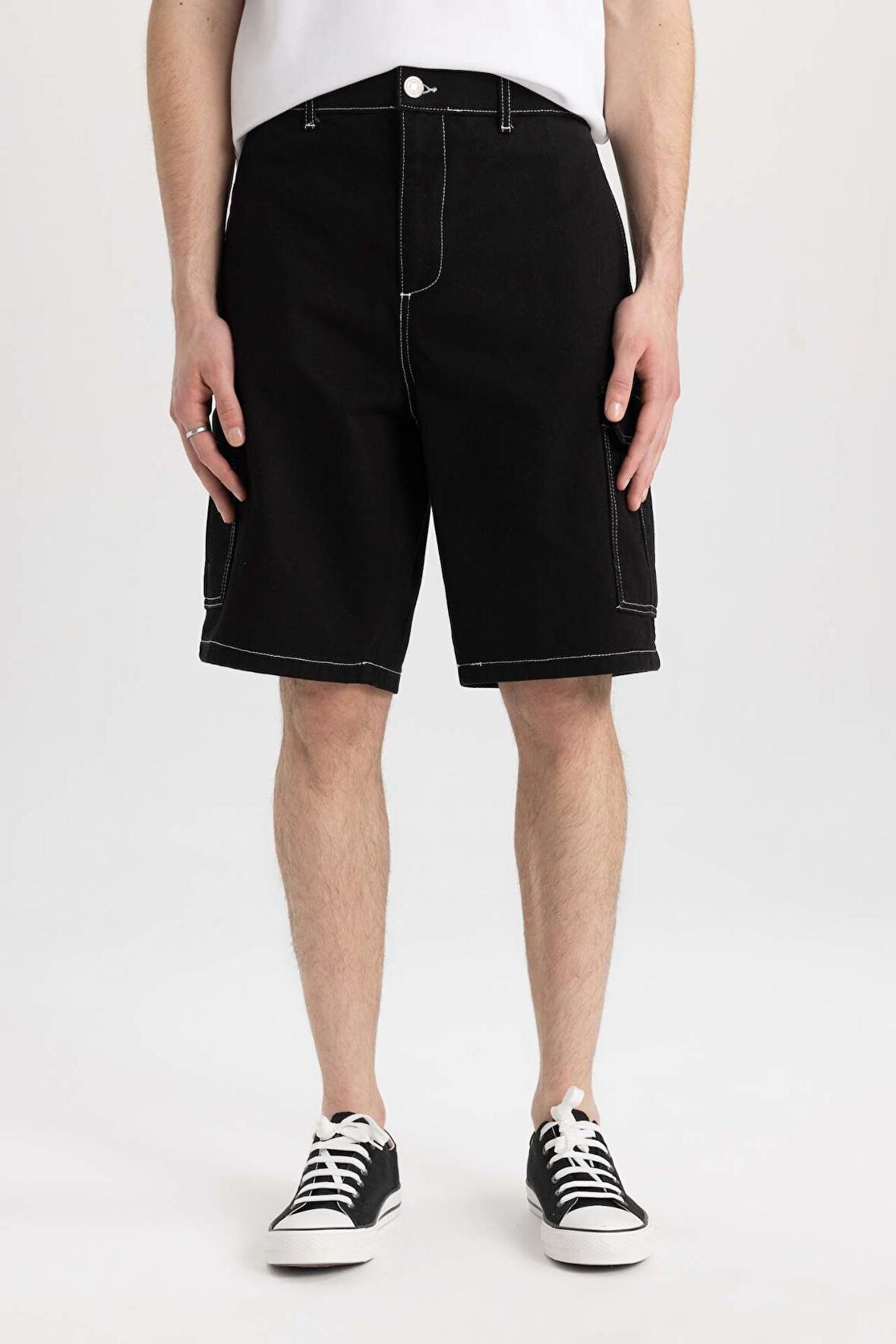 DeFacto Relax Fit Kargo Cepli Bermuda Şort B7639AX24SMBK81