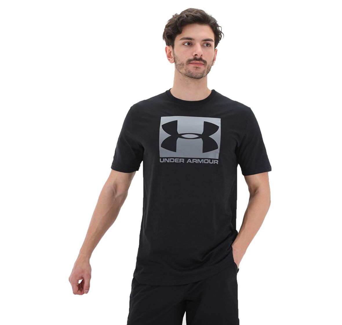 A1329581-001-001 Under Armour Ua Boxed Sportstyle Ss Erkek T-Shirt Siyah