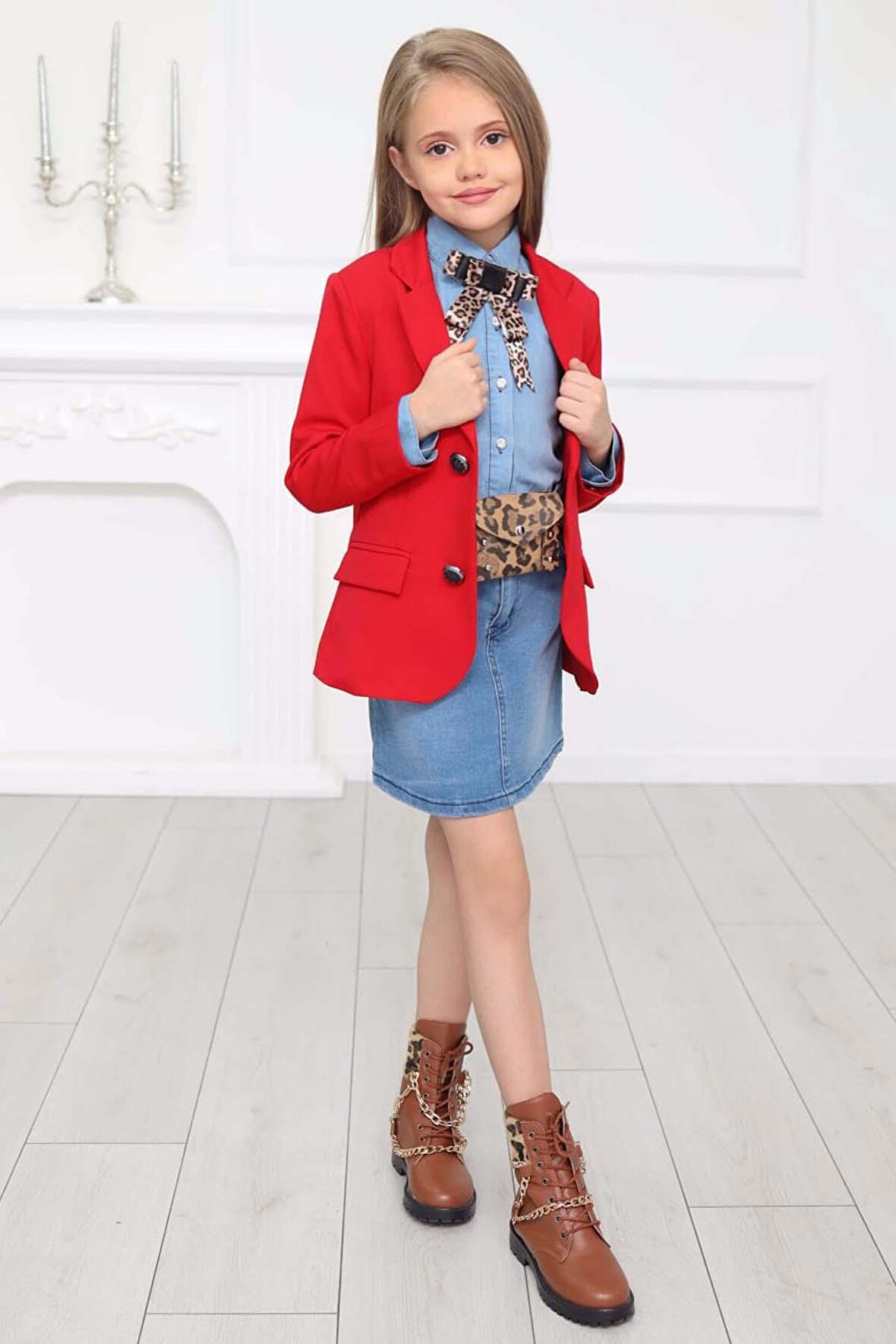 Kız Çocuk Leopar Desenli Fiyonk Detaylı Kot Gömlek Kırmızı Blazer Ceket Etekli Takım