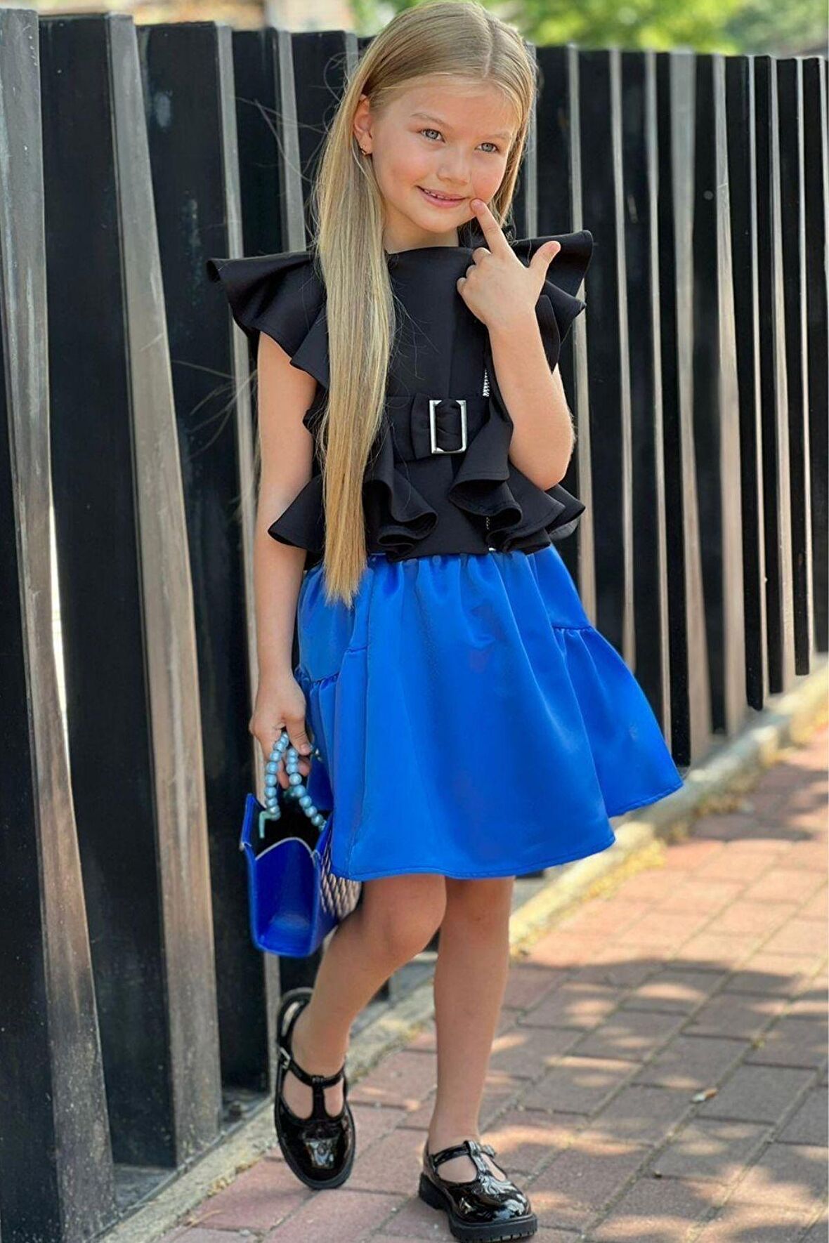 Kız Çocuk Asimetrik Kesim Kemer Detaylı Bluz Mavi Etekli Takım