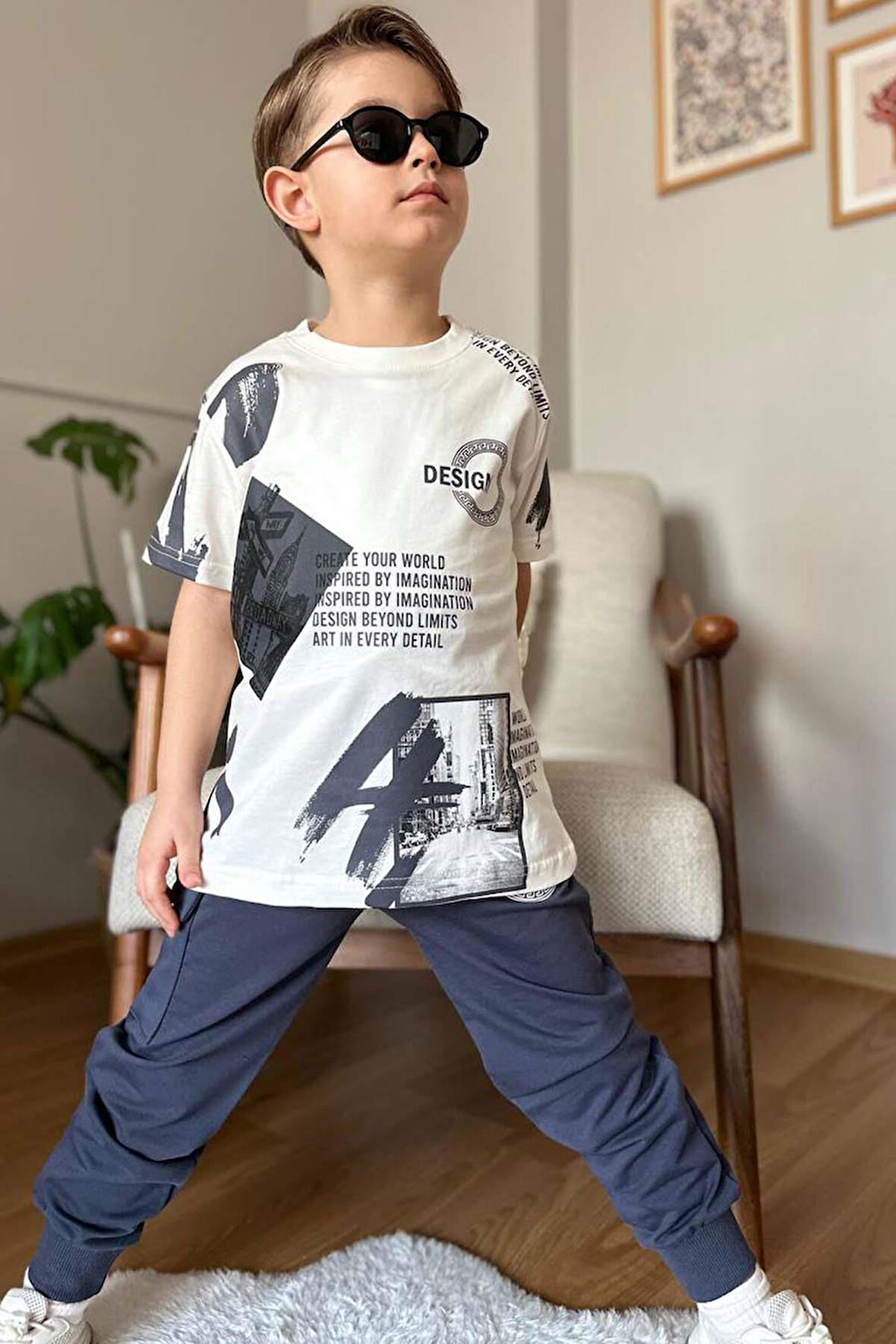 Erkek Çocuk Kargo Cepli ve Design Baskılı Siyah Eşofman Takım