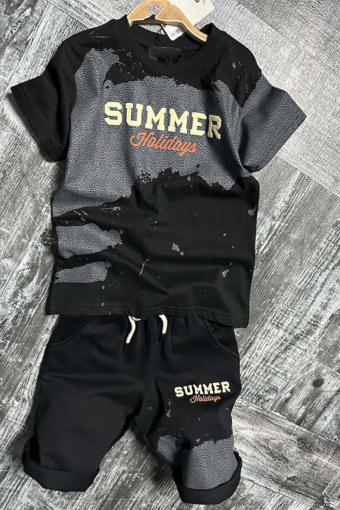 Erkek Çocuk Summer Yazı Baskılı  Cep ve İp Detaylı Siyah Şortlu Takım