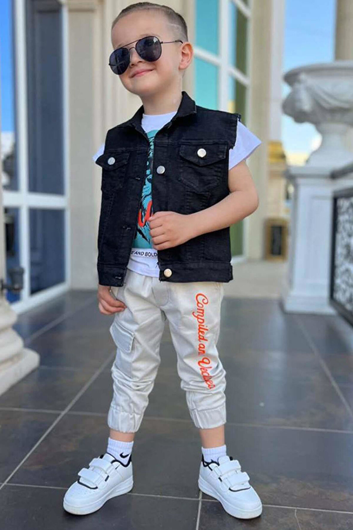 Erkek Çocuk Kaplan Detaylı T-shirt Sırt Baskılı Kolsuz Siyah Jean Ceket Kargo Cepli Alt Üst Takım