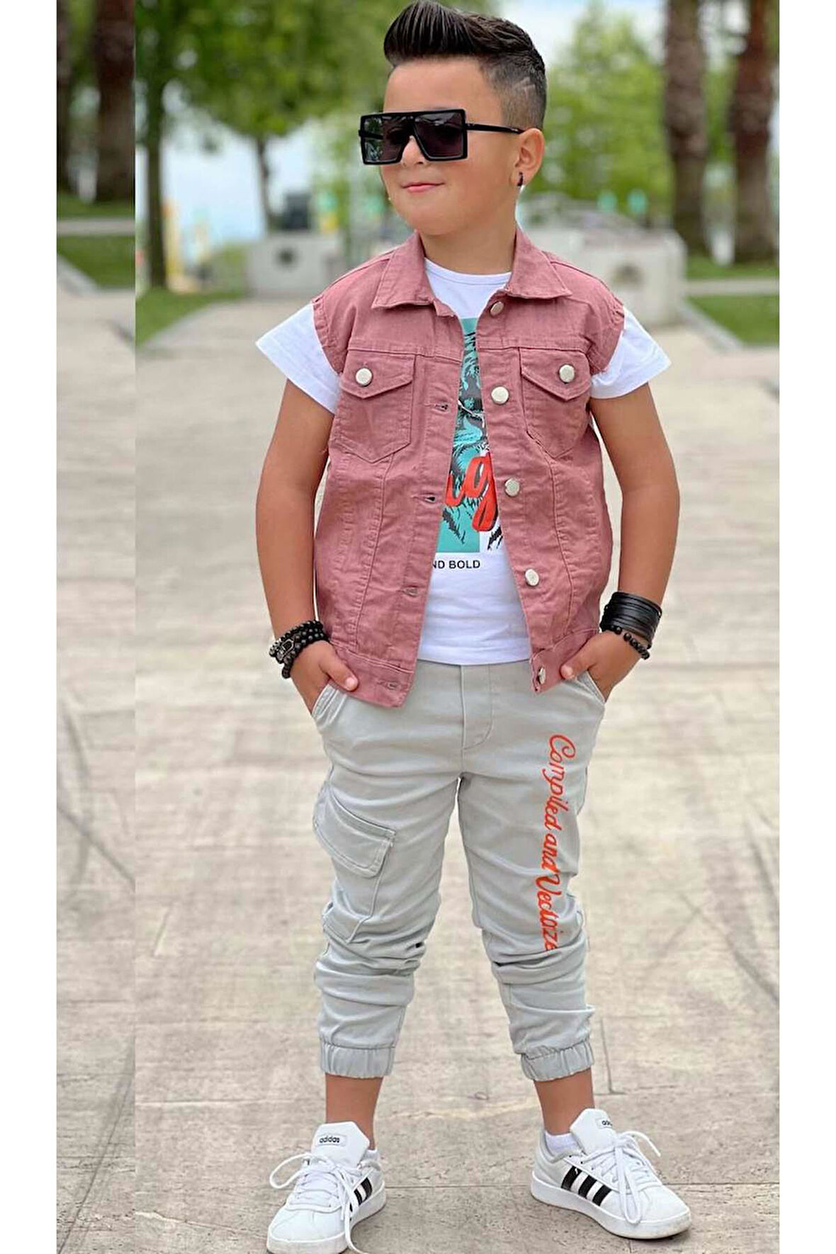 Erkek Çocuk Kaplan Detaylı T-shirt Sırt Baskılı Kolsuz Pudra Jean Ceket Kargo Cepli Alt Üst Takım