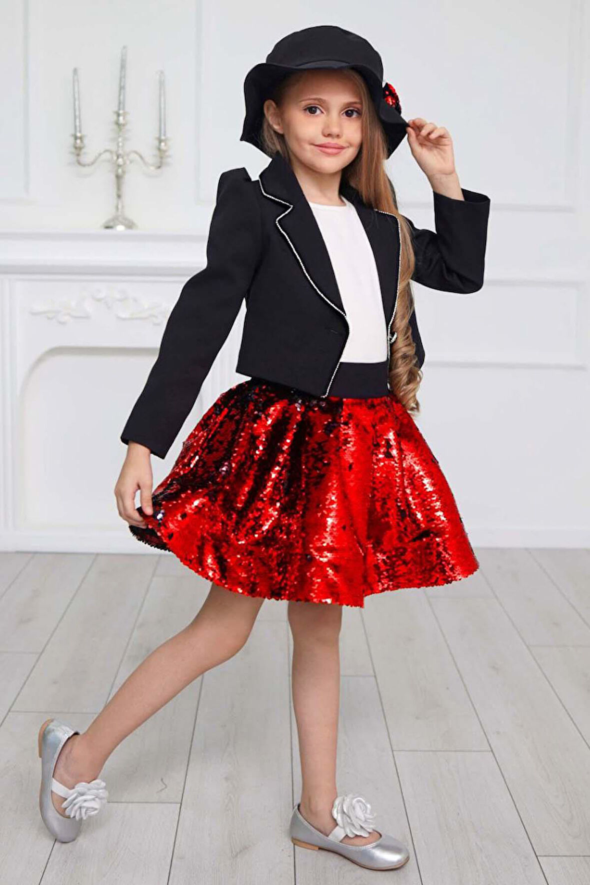 Kız Çocuk Kruvaze Yaka Kenarlar Taş Şerit İşlemeli Ceket Kırmızı Pullu Etekli Takım