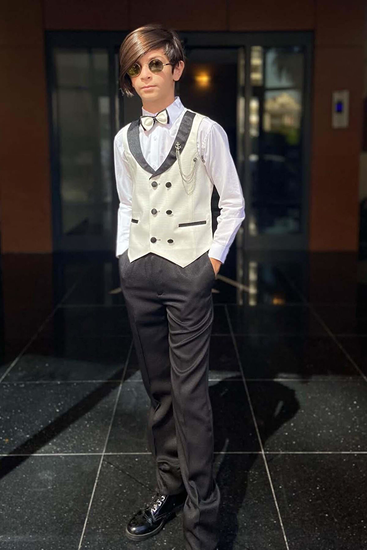 Erkek Çocuk Şal Yaka Düğme Detaylı Beyaz Cepken Yelek Gabardin Gömlek Takım Elbise