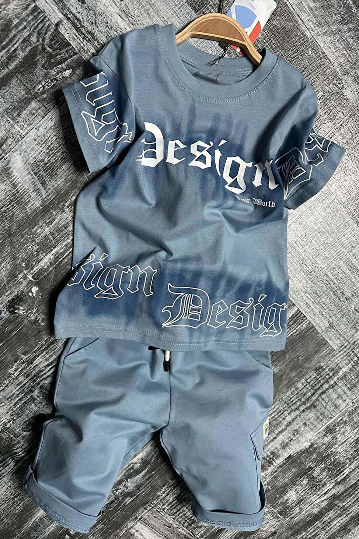 Erkek Çocuk Bisiklet Yaka Gradyan Renk Geçişli Design Mavi Şortlu Takım