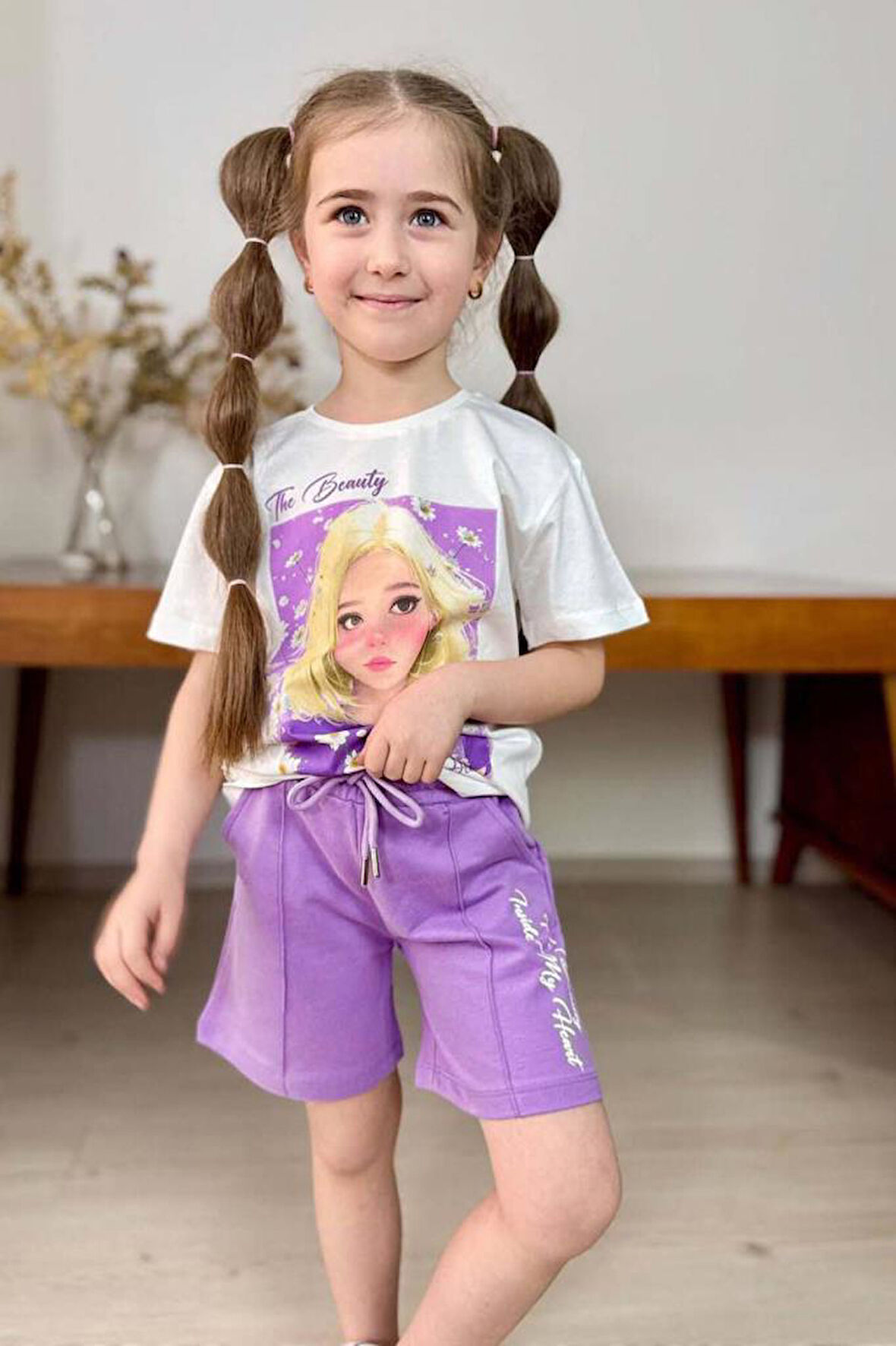 Kız Çocuk Papatya Ve The Beauty Yazı Baskılı Penye T-Shirt Lila Şortlu Takım