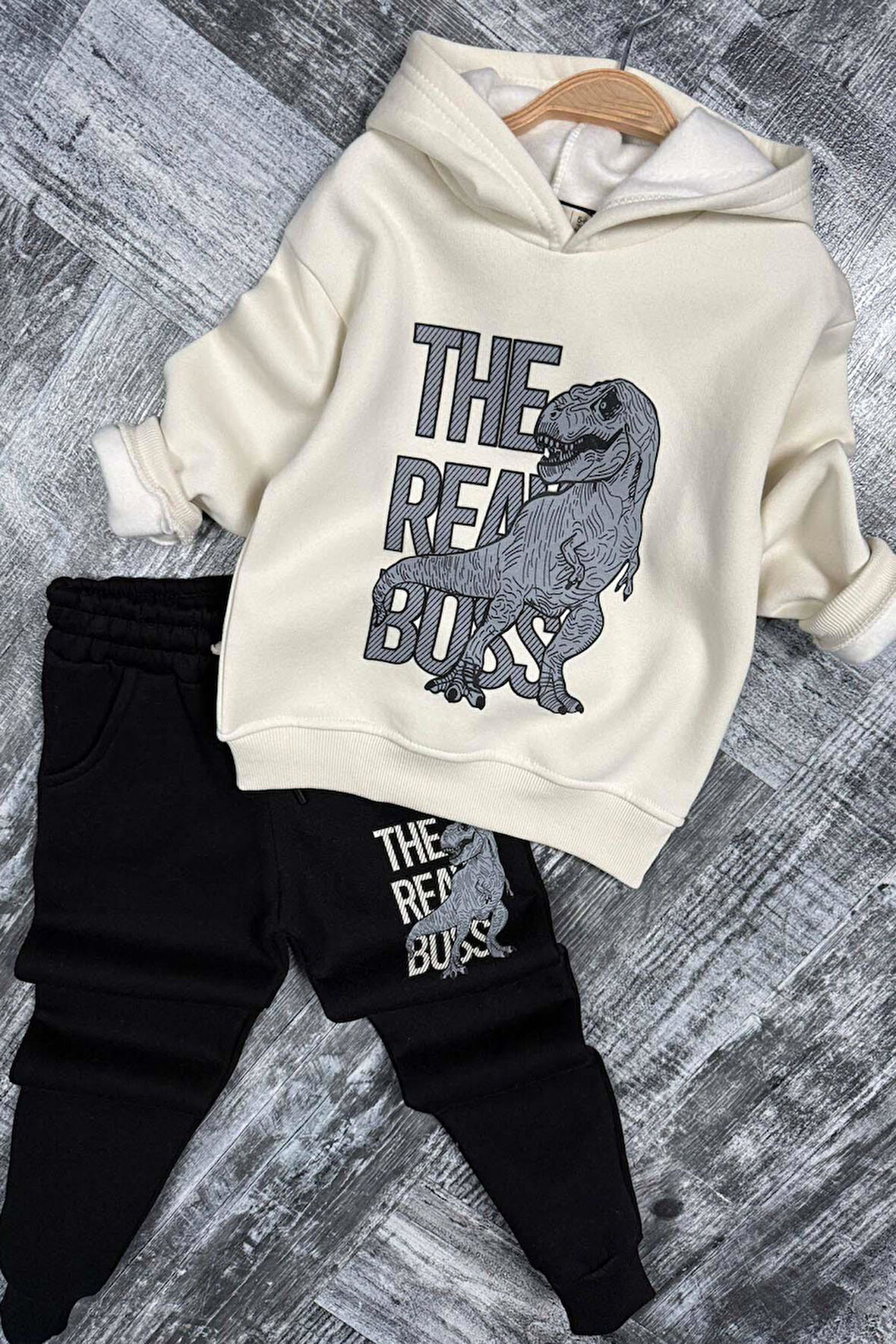 Erkek Çocuk Önü Yazı Ve Dino Baskılı Kapşonlu Sweatshirt 3 İplik Siyah Eşofman Takım