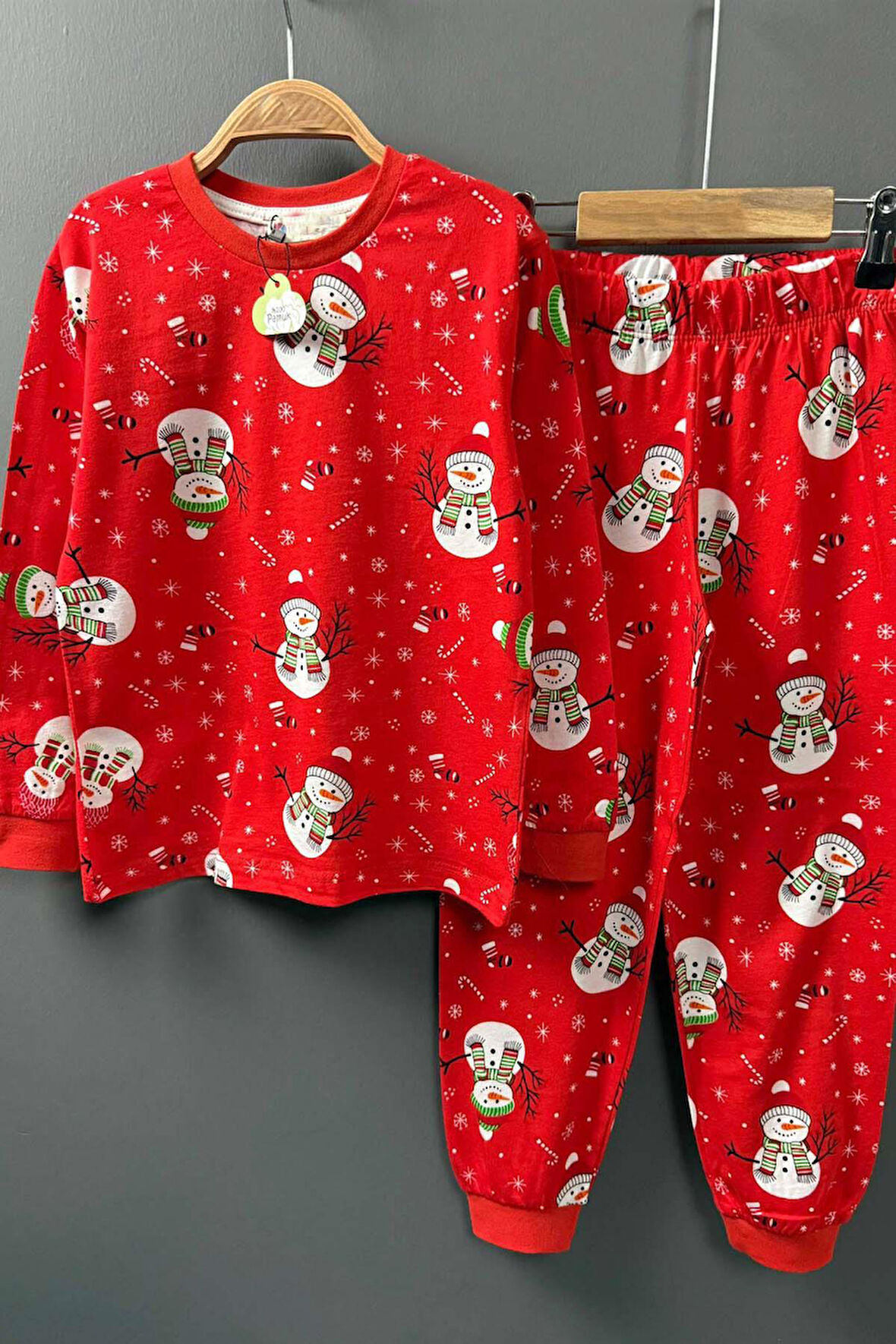 Erkek Çocuk Üzeri Kardan Adam ve Noel Baskılı Kırmızı Pijama Takımı