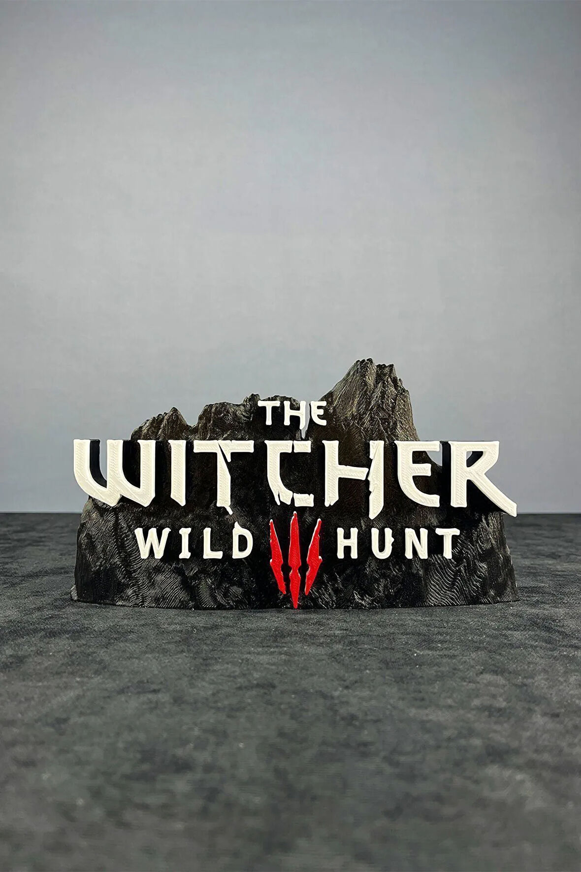 The Witcher 3: Wild Hunt Siyah Beyaz Figür - Benzersiz Koleksiyon Figürü