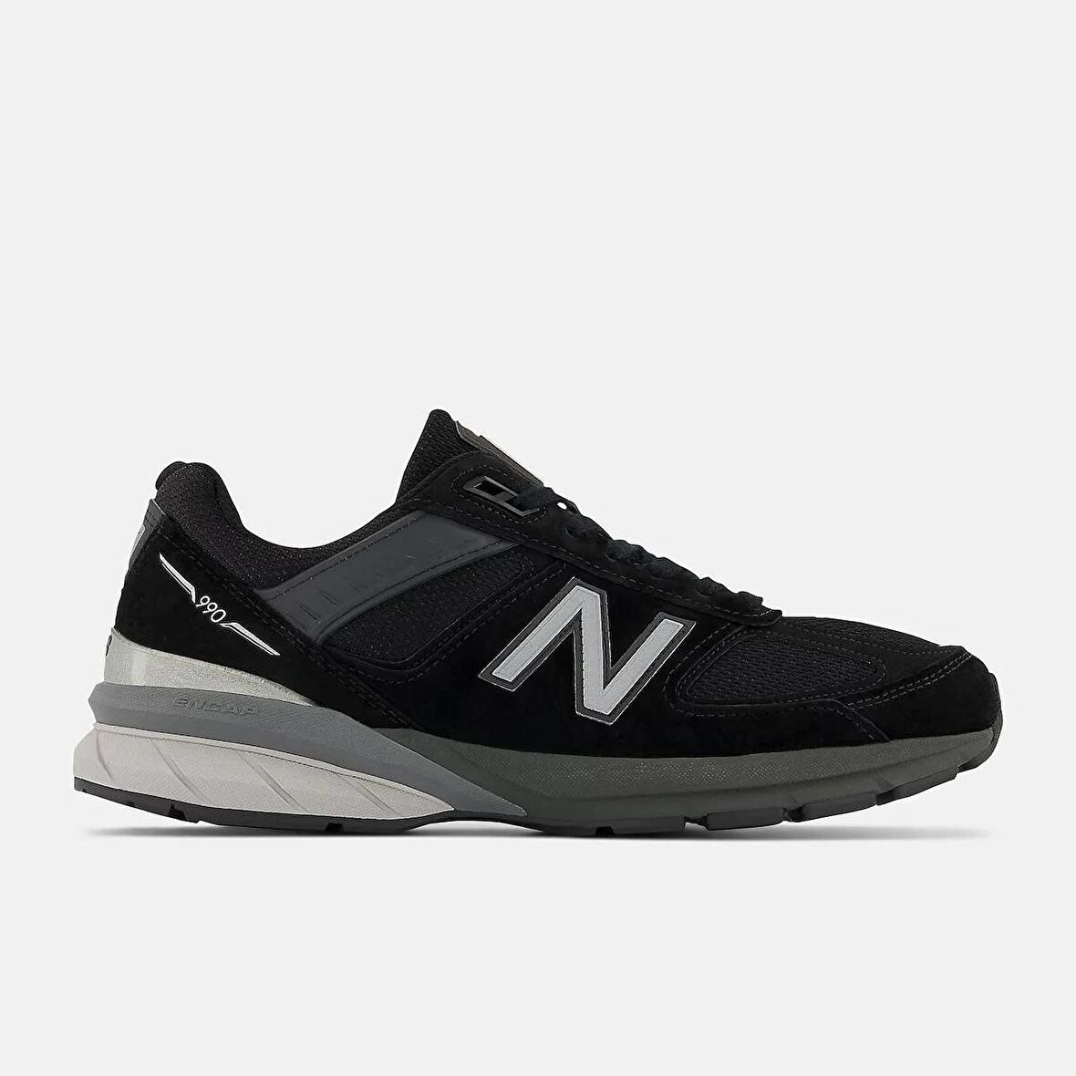 New Balance 990v4
Kith Black Unisex Sneaker 