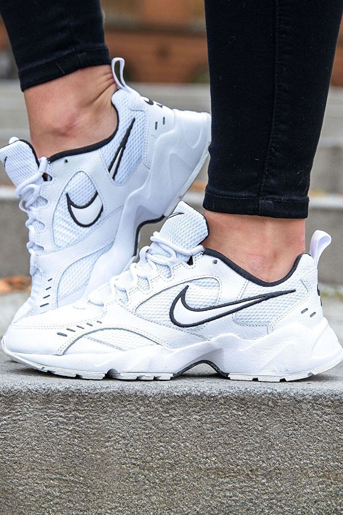 Nike Air Heights Air-Sole Yastıklama Kadın Spor Ayakkabı 