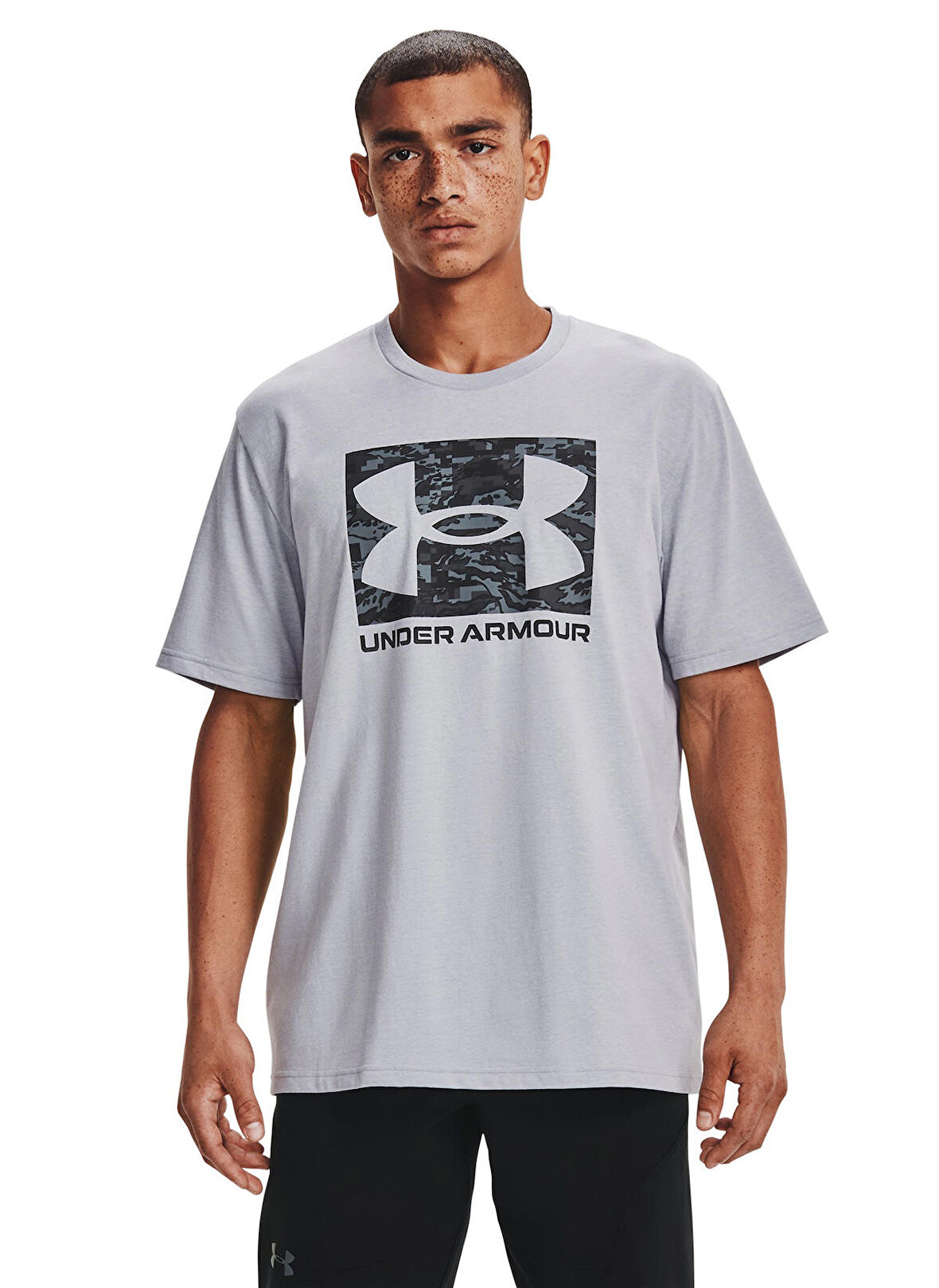 Under Armour Bisiklet Yaka Düz Gri Erkek T-Shirt 1361673 UA ABC CAMO BOXED LOGO SS