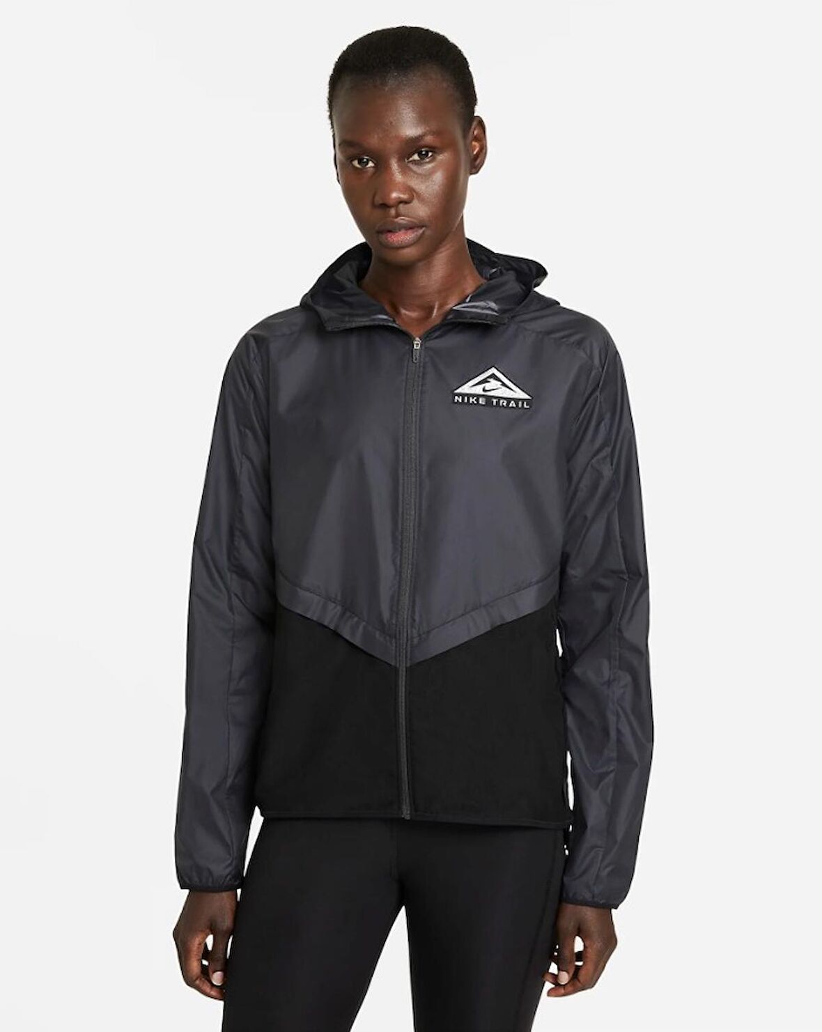Nike Shield Arazi Tipi Kadın Koşu Ceketi