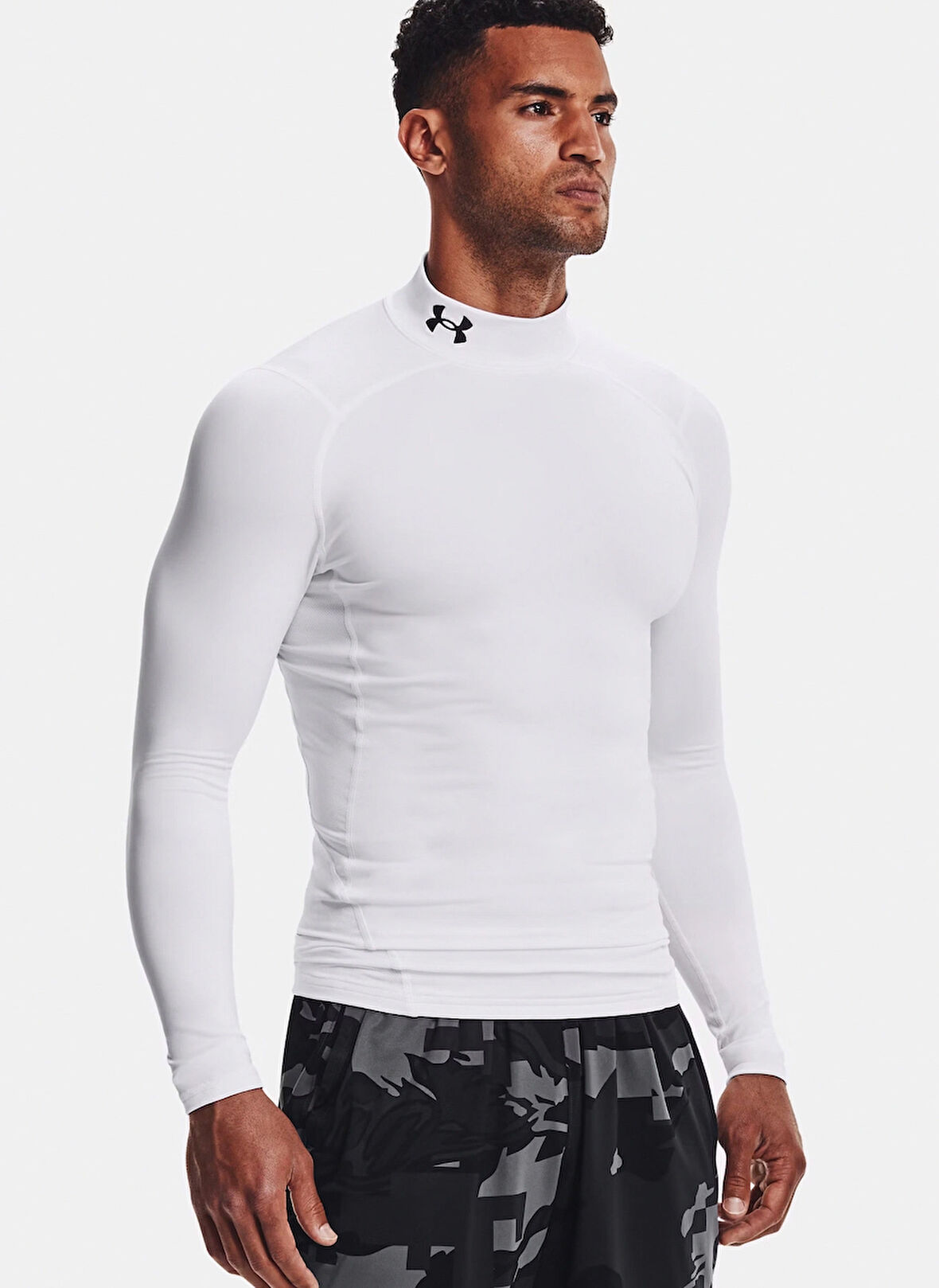 Beyaz Erkek Yuvarlak Yaka Compression Fit T-Shirt 1366072-100 UA CG Armour Comp Mock