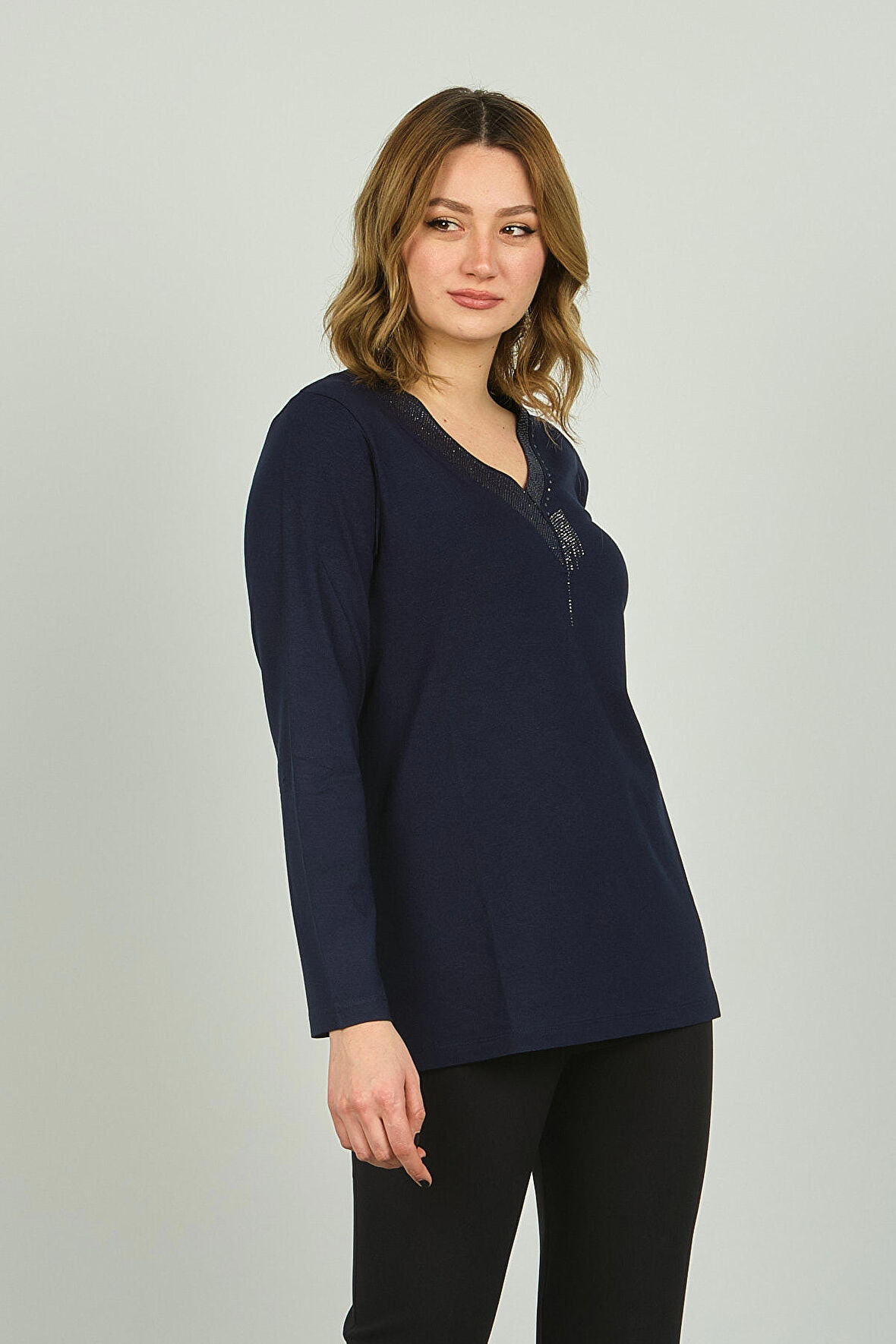 Detay Triko Kadın V Yaka Taş Süslemeli Uzun Kol Bluz 4588 Lacivert