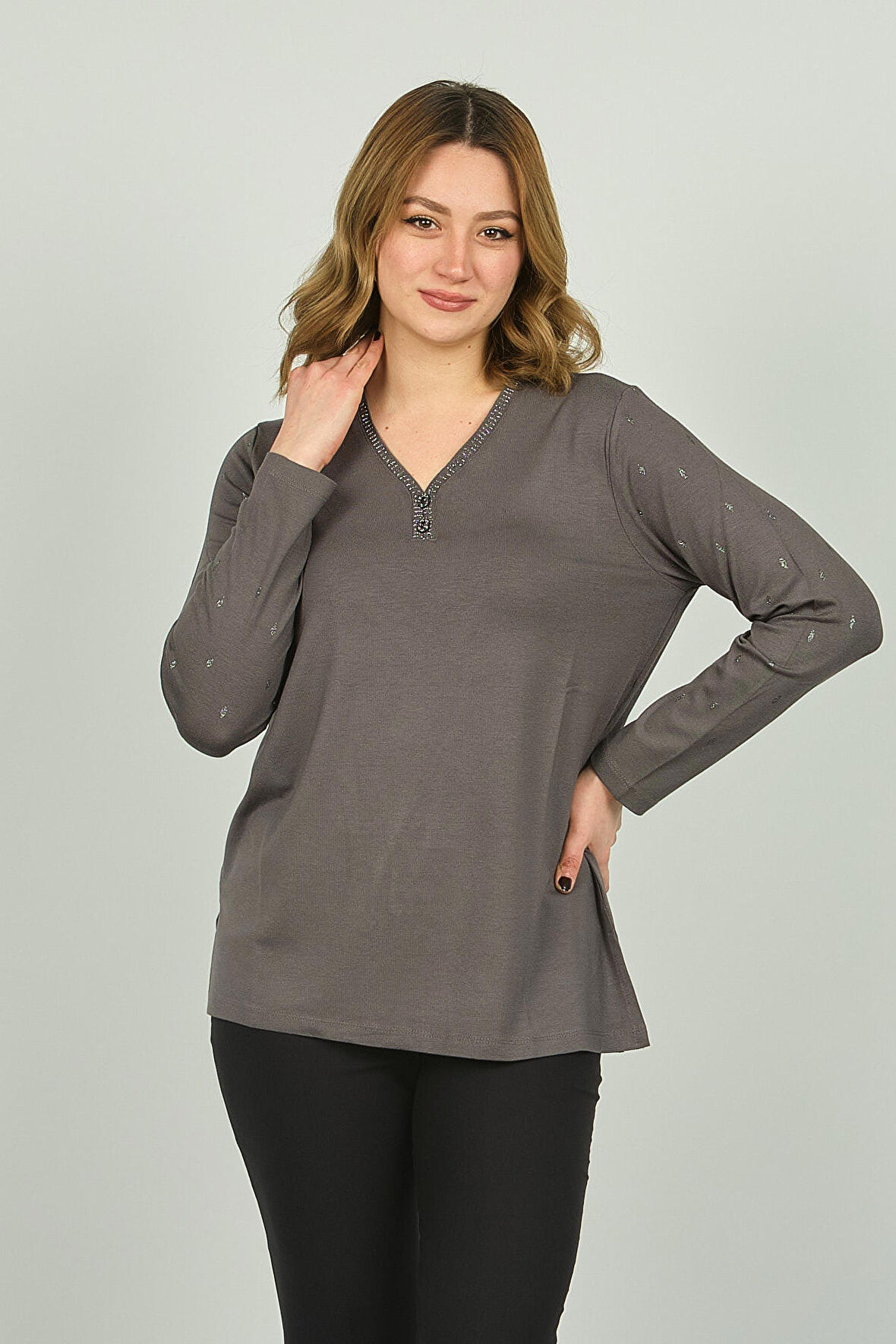 Detay Triko Kadın V Yaka Kolları ve Yakası İşlemeli Uzun Kol Bluz 4508 Gri