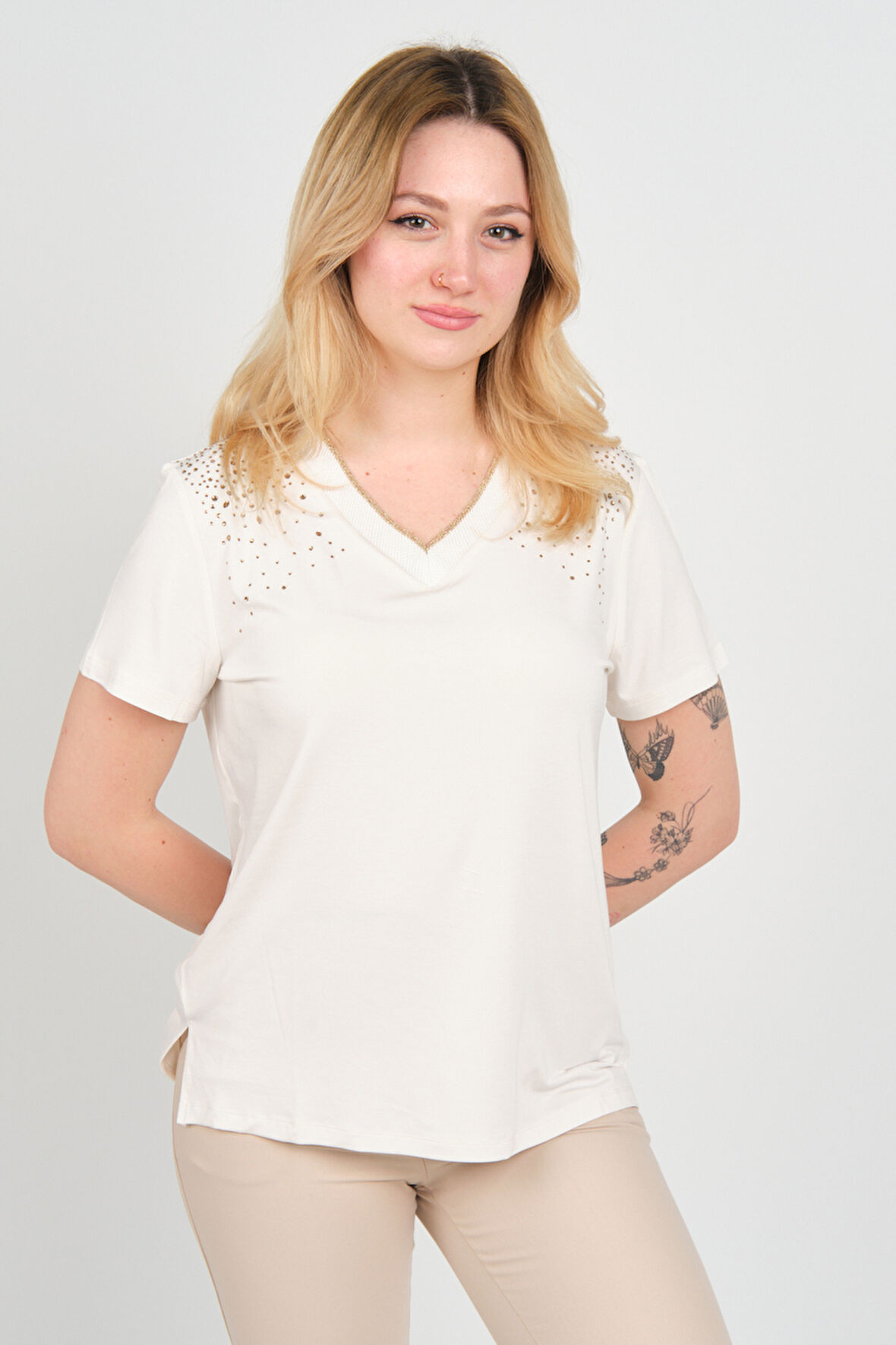 Ella Camelia Kadın V Yaka Taş Süslemeli Kısa Kol Bluz 24E022 Ekru