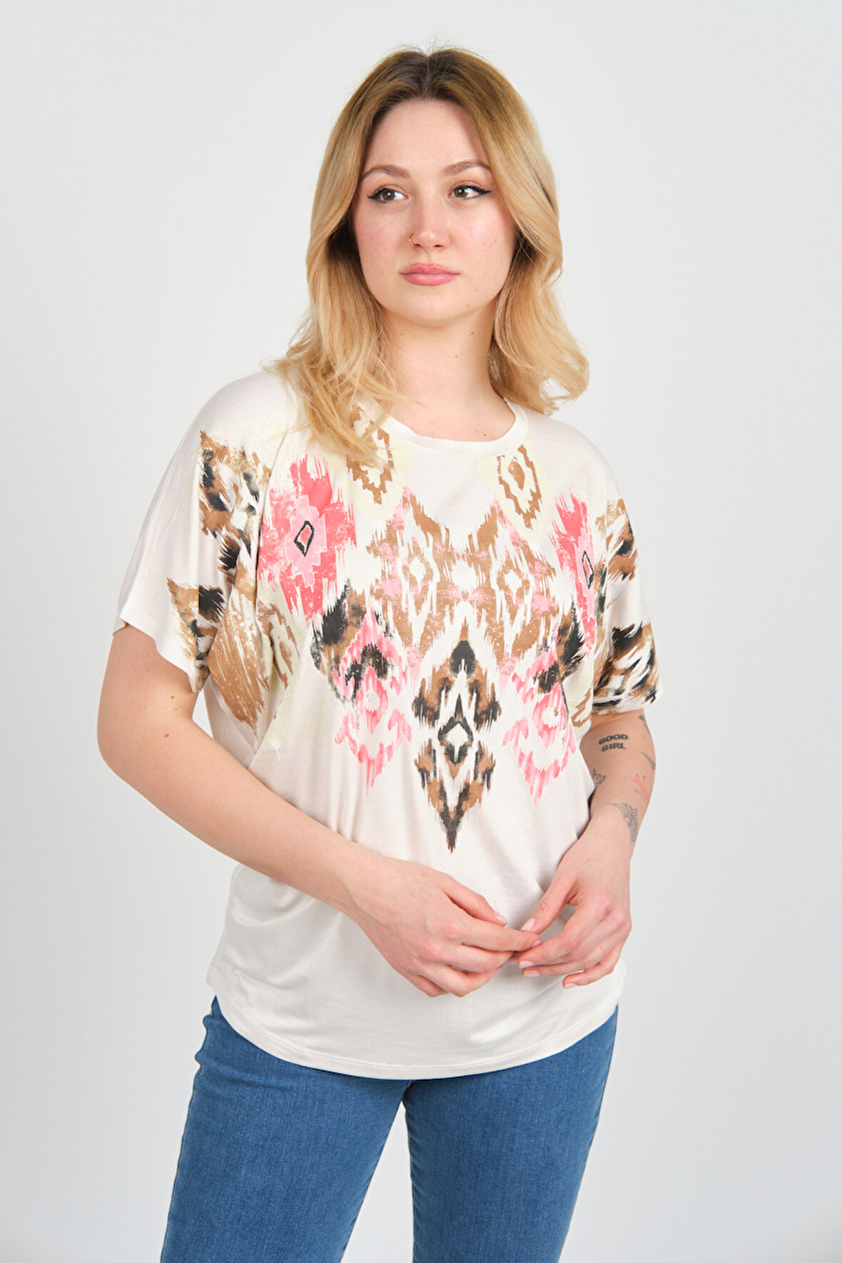 Ella Camelia Kadın Düşük Kollu Desenli Bluz 24E021 Ekru