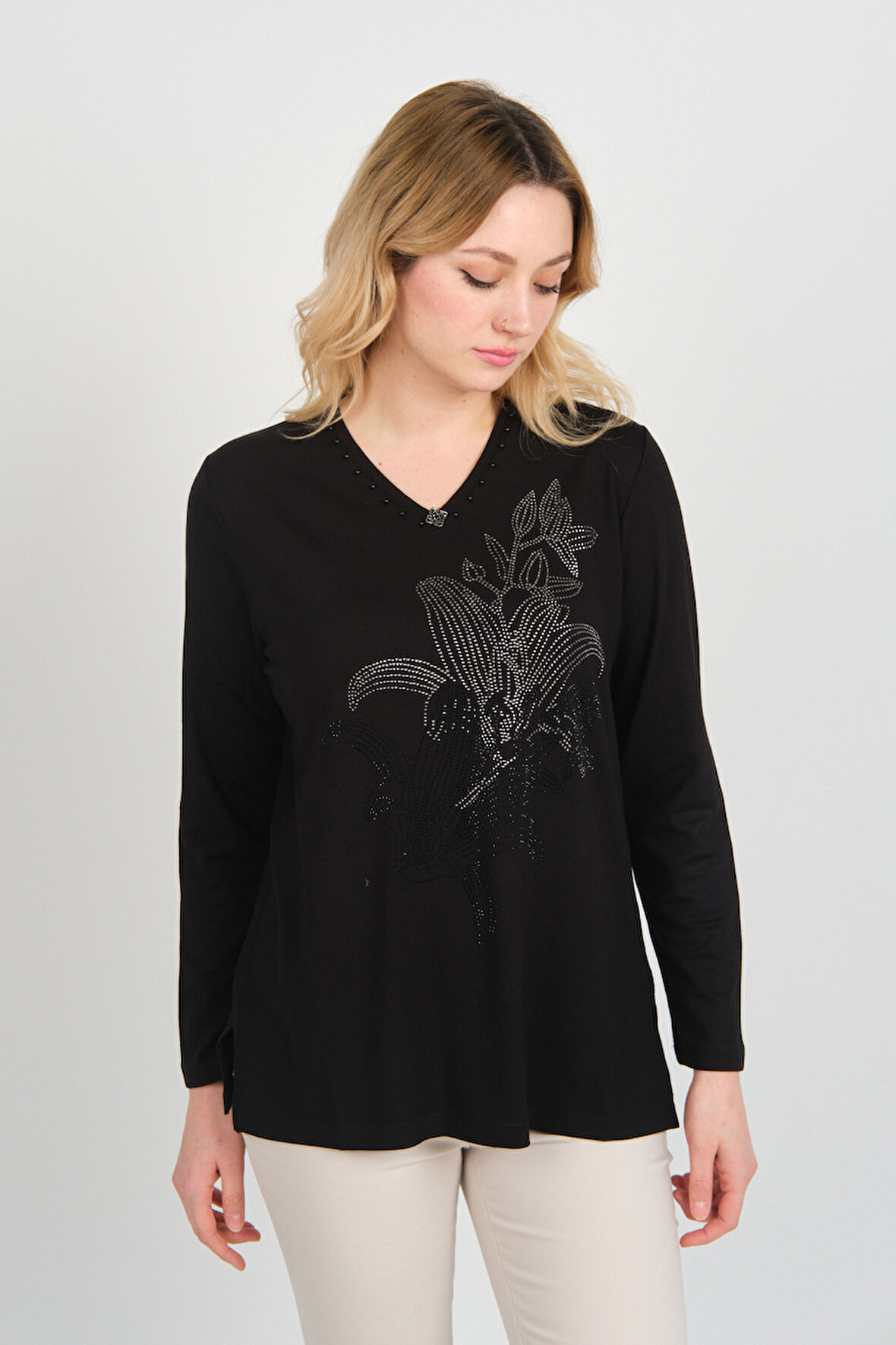 Detay Triko Kadın Önü Taş Süslemeli Yakası Boncuk Detaylı Uzun Kol Anne Bluz 5747 Siyah