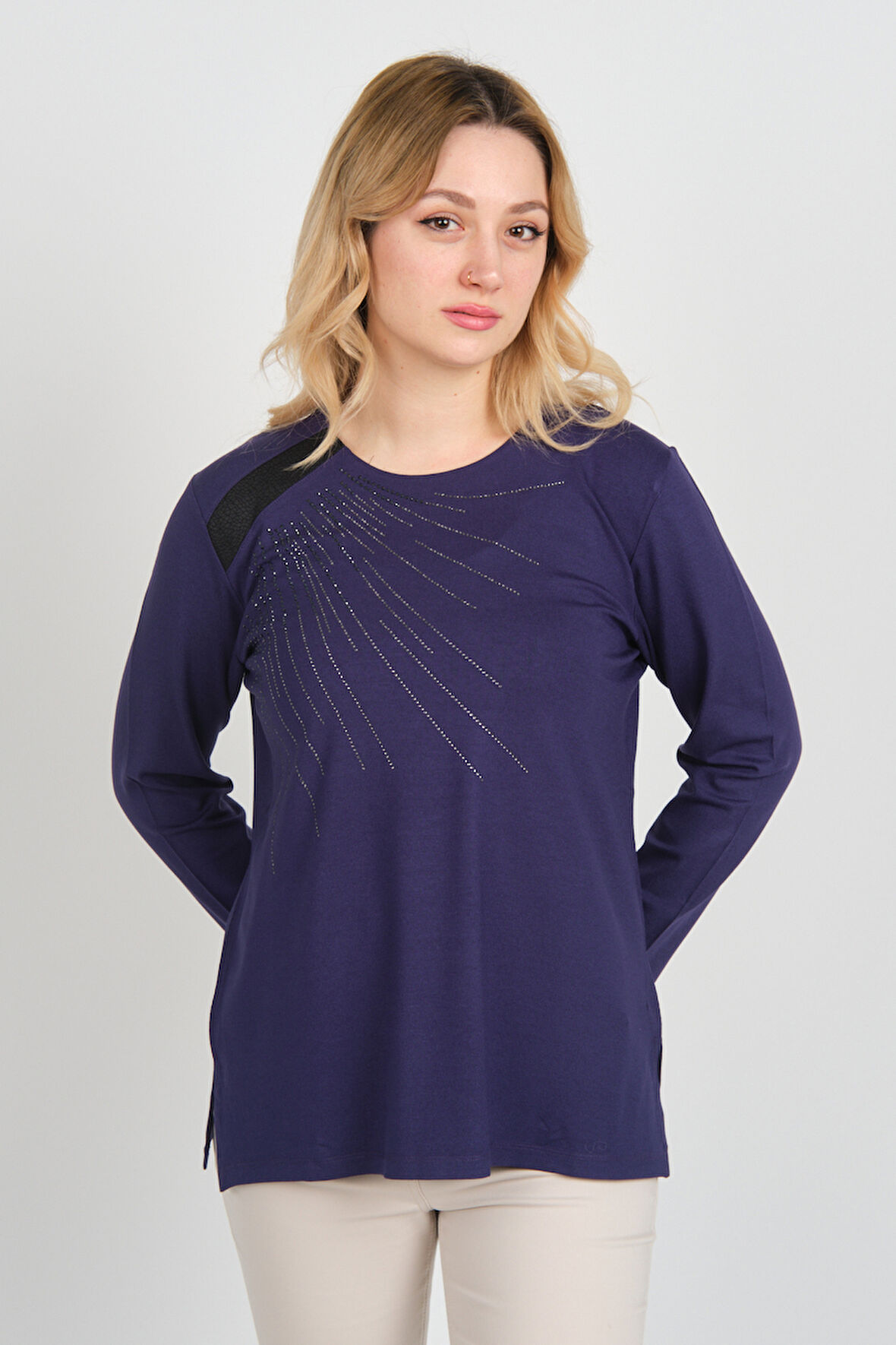 Detay Triko Kadın Taş İşlemeli Bisiklet Yaka Yanları Yırtmaçlı Anne Bluz 5750 Mor