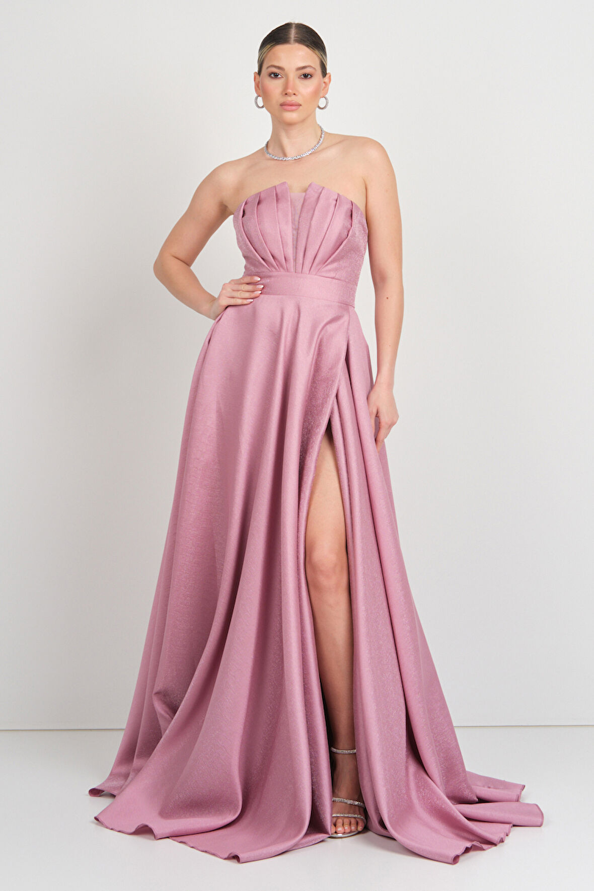 Hvit Vera Kadın Straplez Sırttan Çapraz Bağlamalı Maxi Boy Abiye Elbise 5703 Pudra