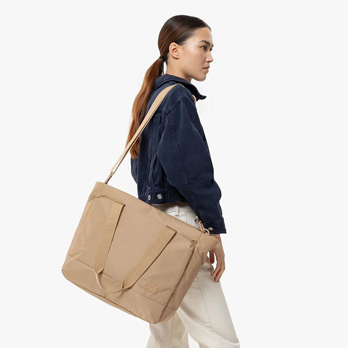 Eastpak CNNCT F Satch Dust 15 İnç Kadın Omuz Çantası EK0A5BEB4O8