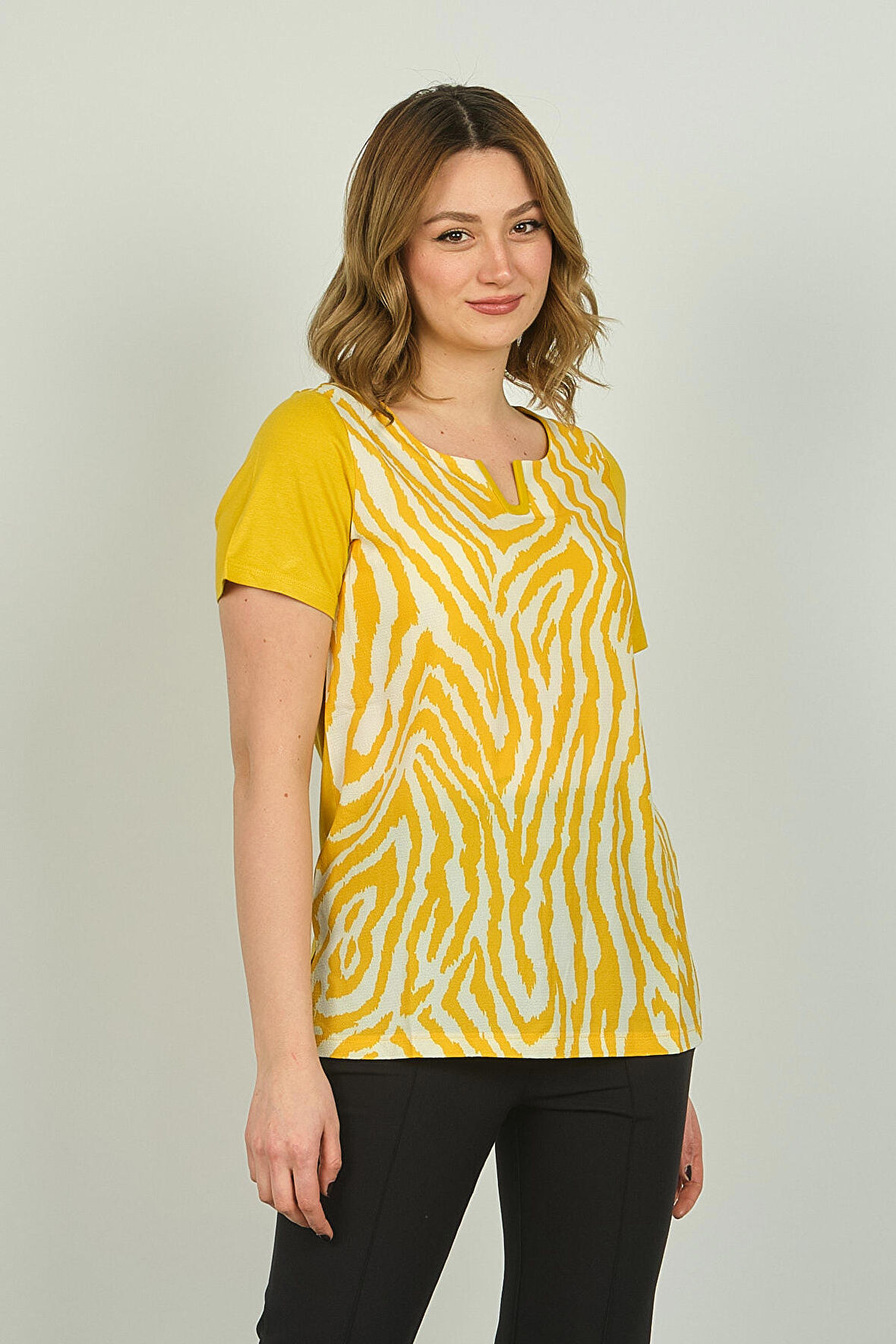 Ella Camelia Kadın Zebra Desenli Kısa Kol Bluz 20E016 Sarı