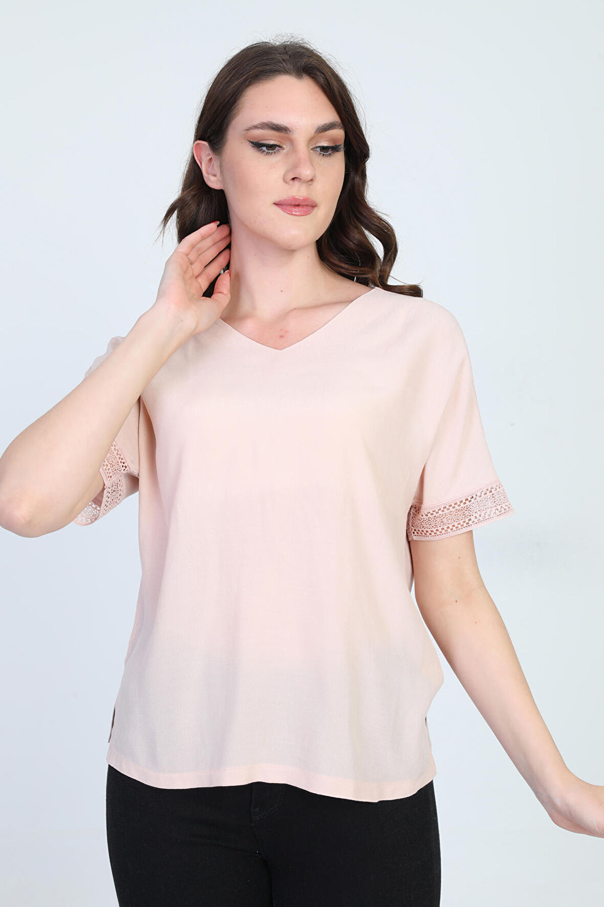 Ella Camelia Kadın Kol Ucu Dantel Detaylı Bluz 19E021 Pudra