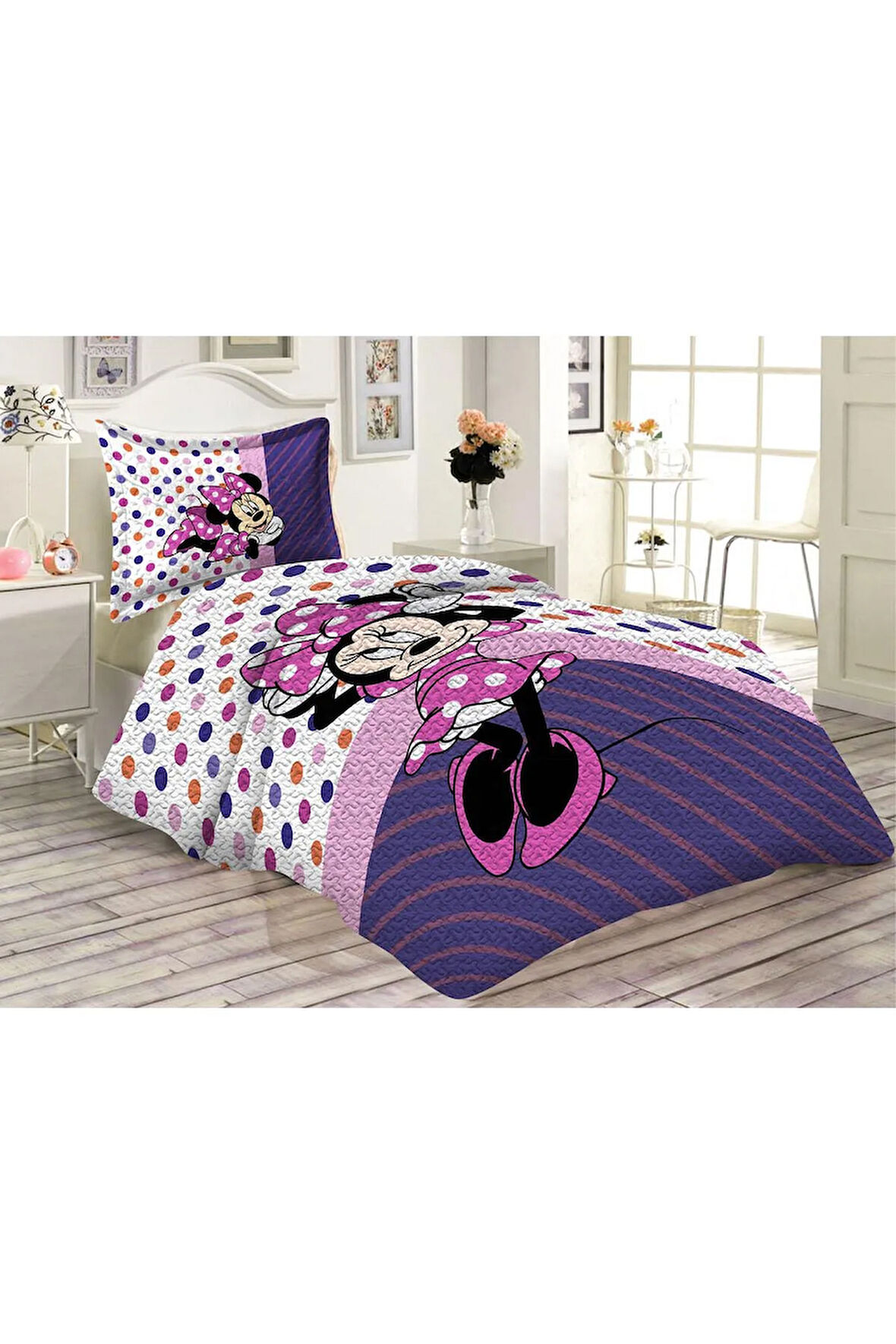 Pamuk Dolgulu Kadife Kumaş Mickey Mouse Desenli Tek Kişilik Çocuk Kapitone Yatak Örtüsü