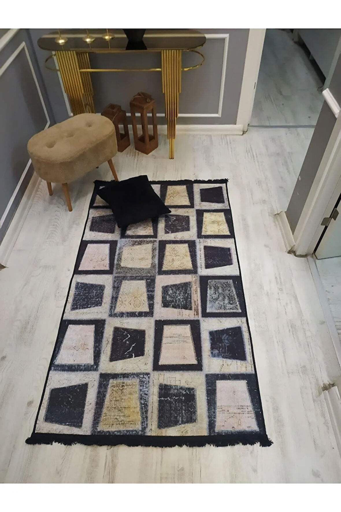 Kaymaz Tabanlı Yıkanabilir Dekoratif Kilim Desenli Dokuma Taban Halı