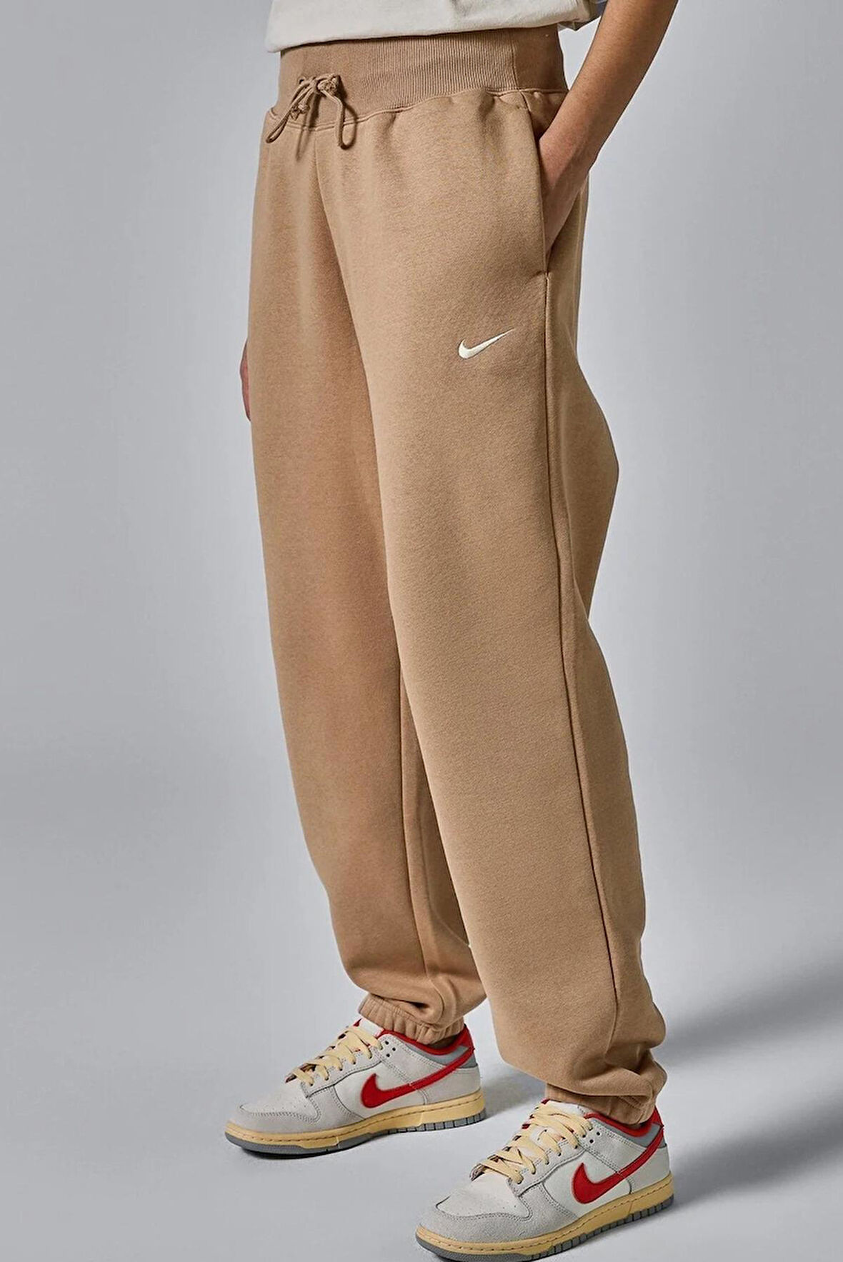 Nike Phoenix Fleece Oversize Kesim Yüksek Belli Kadın Spor Eşofman Altı