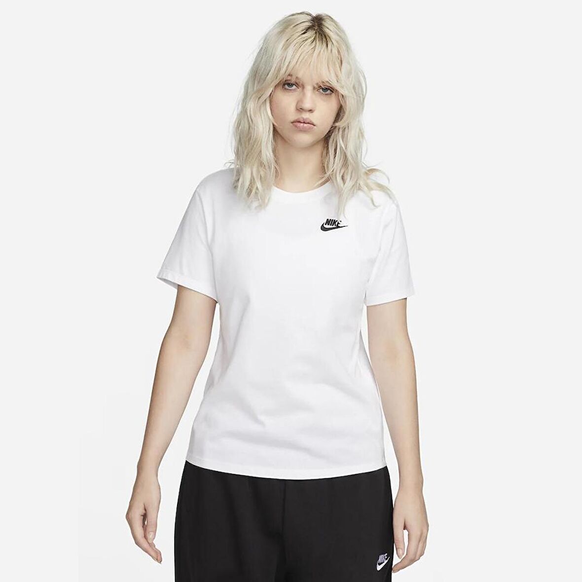 Nike W Nsw Club Ss Tee Kadın Tişört DX7902