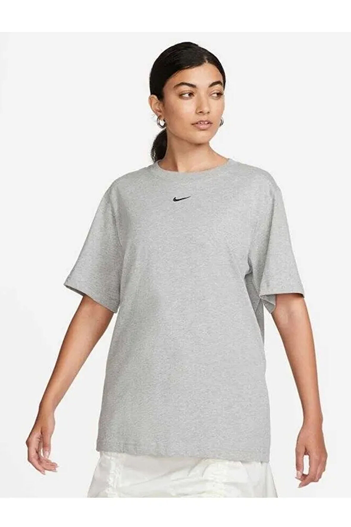 Sportswear Essential Nakış Swooslu Short-sleeve Oversize Kadın Tişört