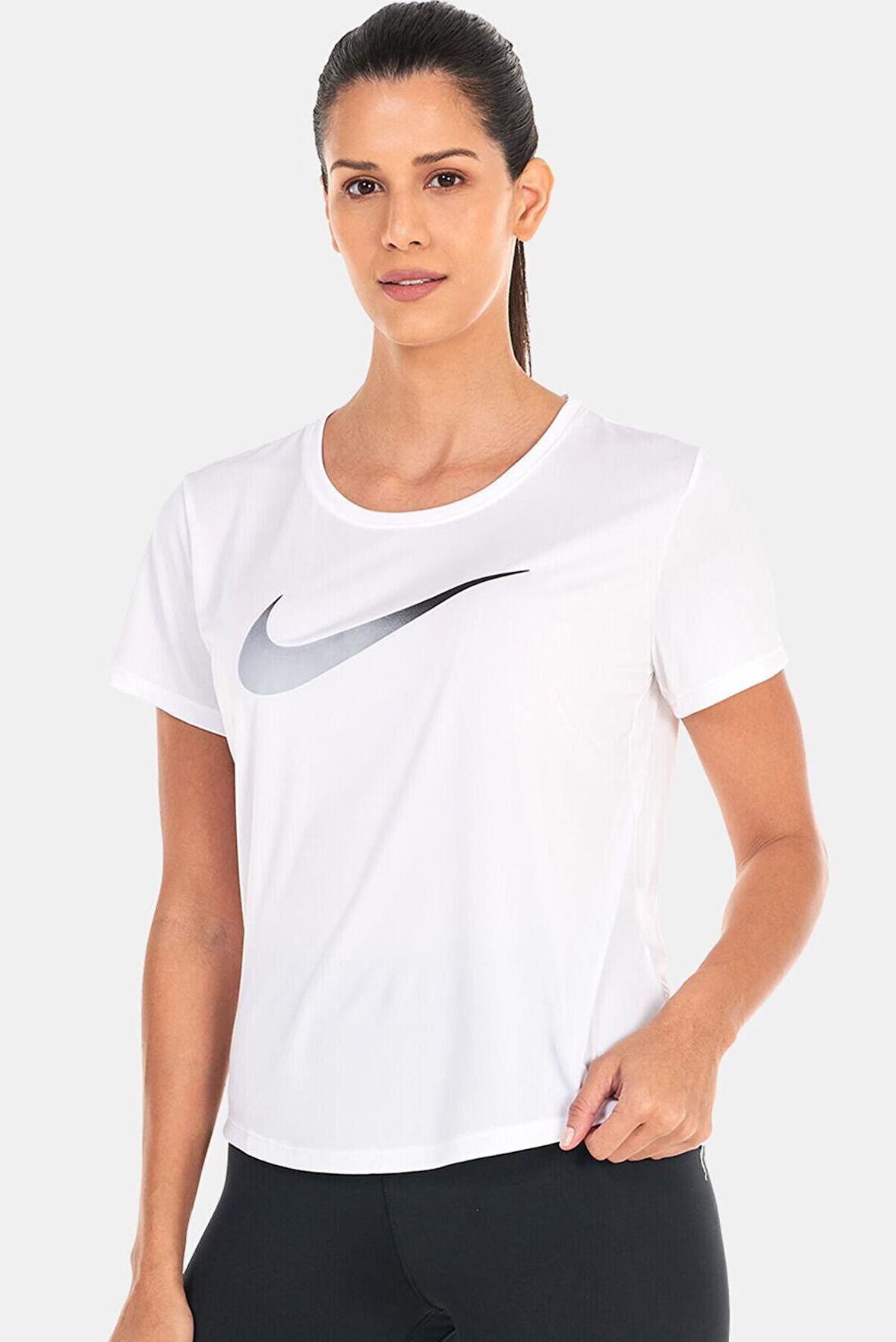 Nike Dri-Fit One Swoosh Graphic Running Standart Fit Kesim Beyaz Kadın Tişört