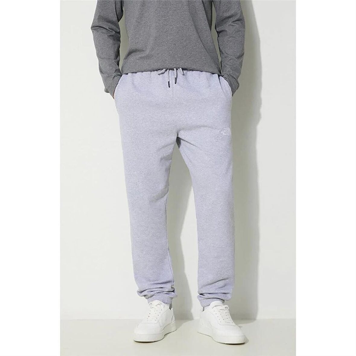 The North Face M Essential Jogger Erkek Gri Eşofman Altı