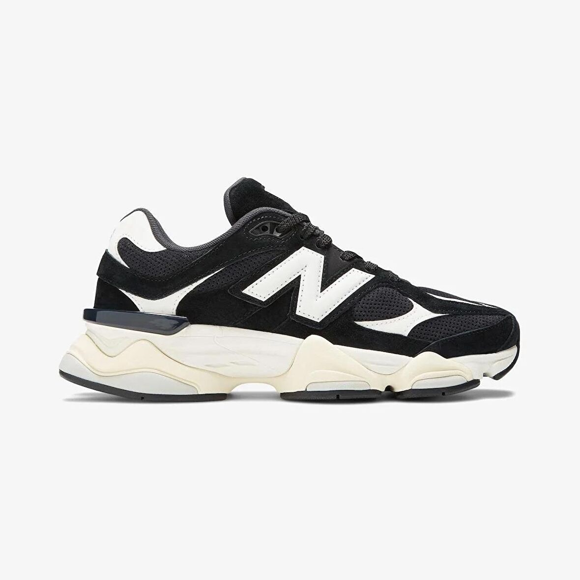 New Balance 9060
Black White Unisex Sneaker