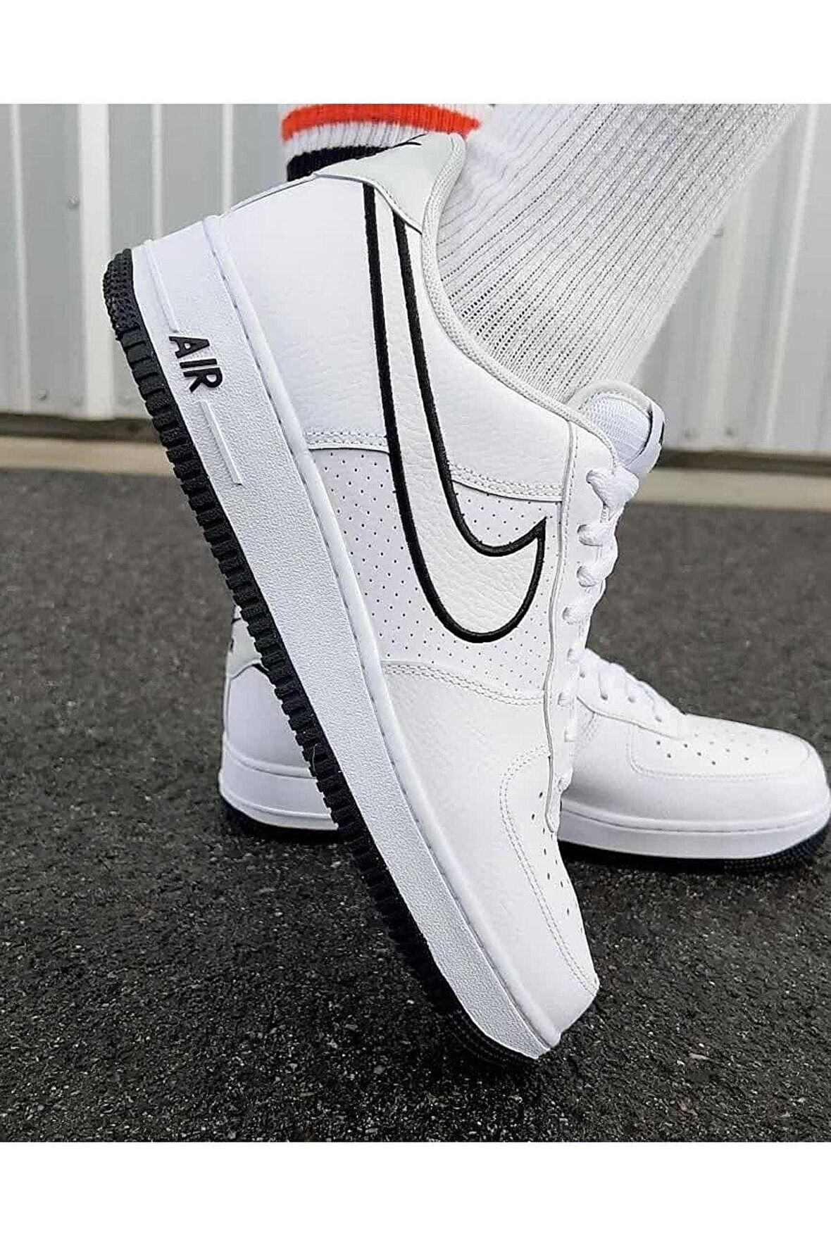 NIKE ERKEK AIR FORCE 1'07 SPOR AYAKKABI FJ4211