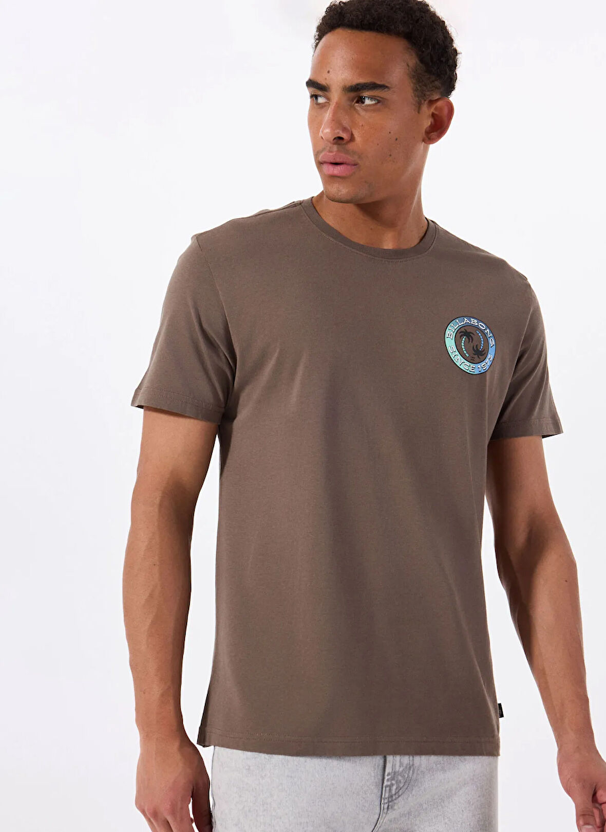 Billabong TROPICAL PETS PREMIUM SS 24A351506 Kahve Bisiklet Yaka Regular Fit Düz Erkek T-Shirt