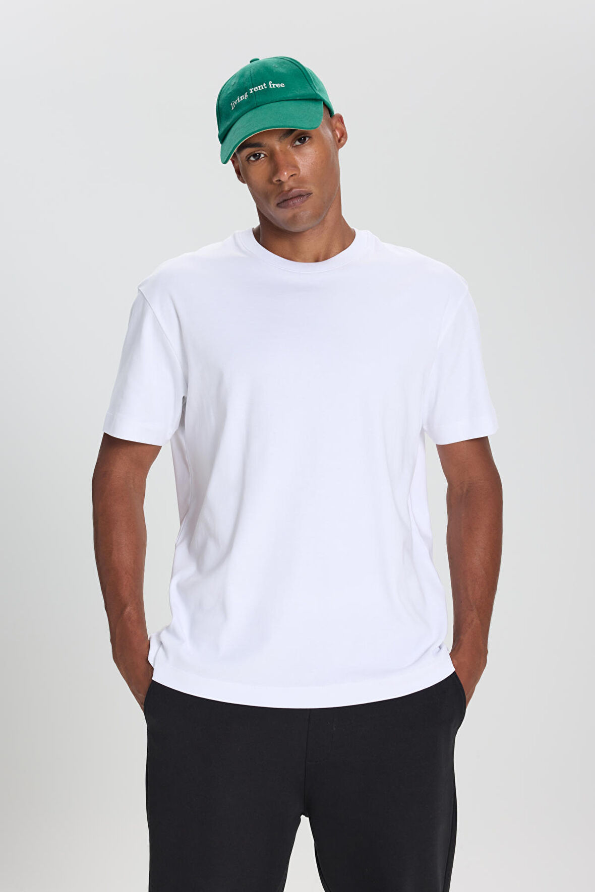 %100 Pamuk Modern Fit Normal Kesim Bisiklet Yaka Tişört