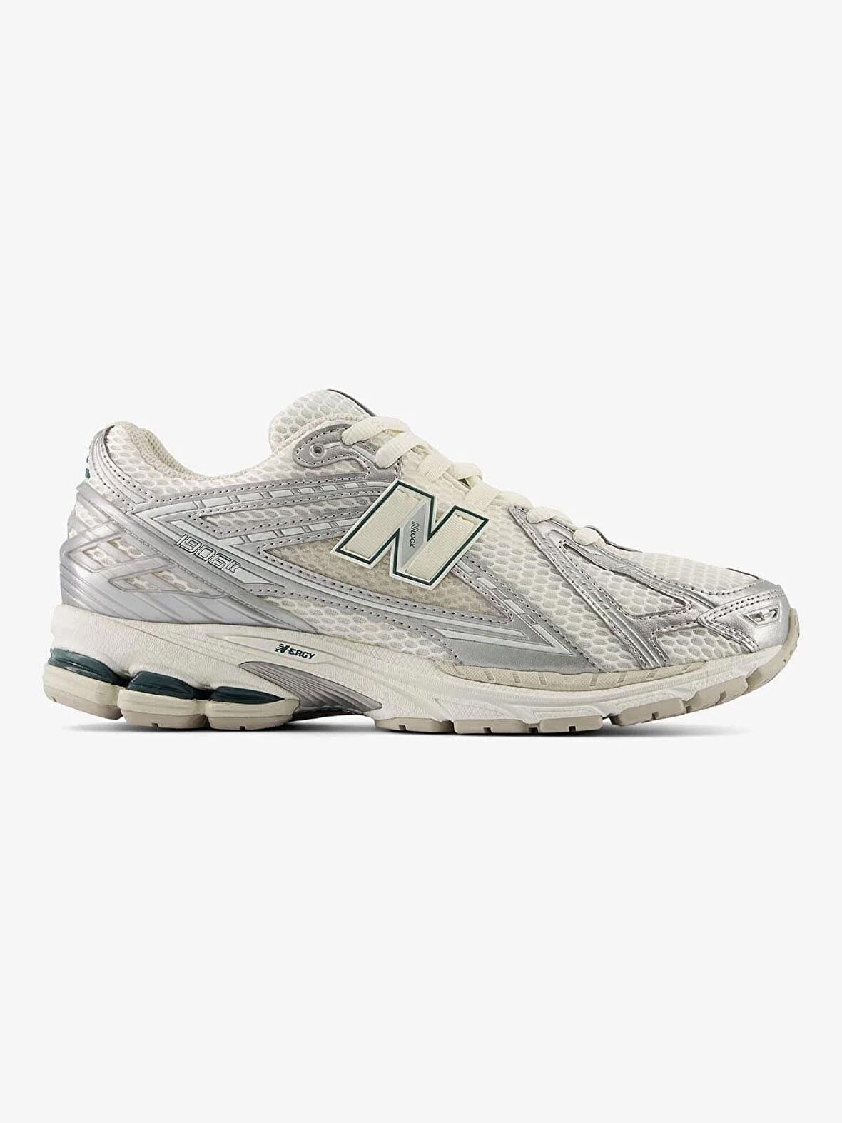 New Balance 1906R
Silver Metallic Sea Salt Unisex Sneaker 
