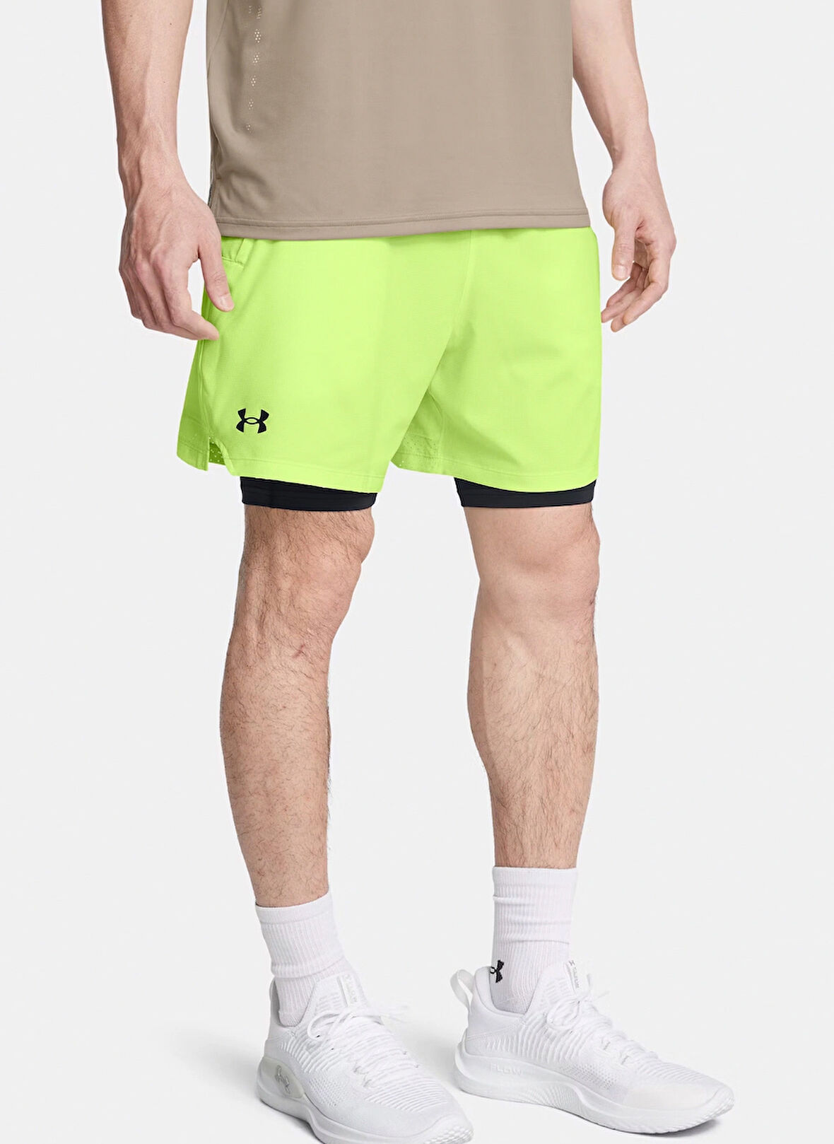 Yeşil Erkek Lastikli Bel Normal Kalıp Şort 1373764-304 UA Vanish Woven 2in1 St