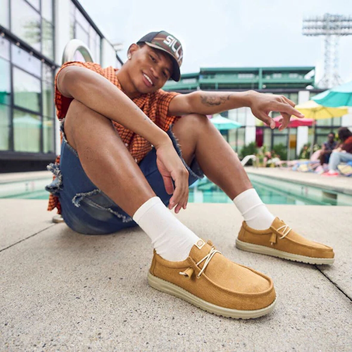 HEY DUDE Wally Stretch Canvas Sneaker