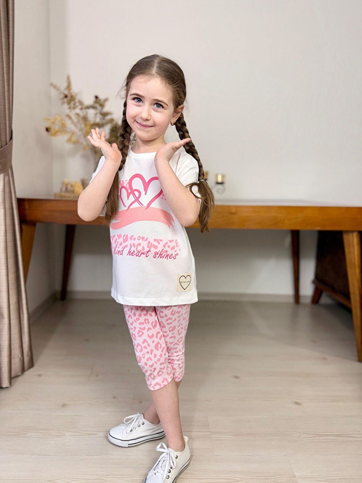 Kalp Leoper Desen Kapri Kız Takım